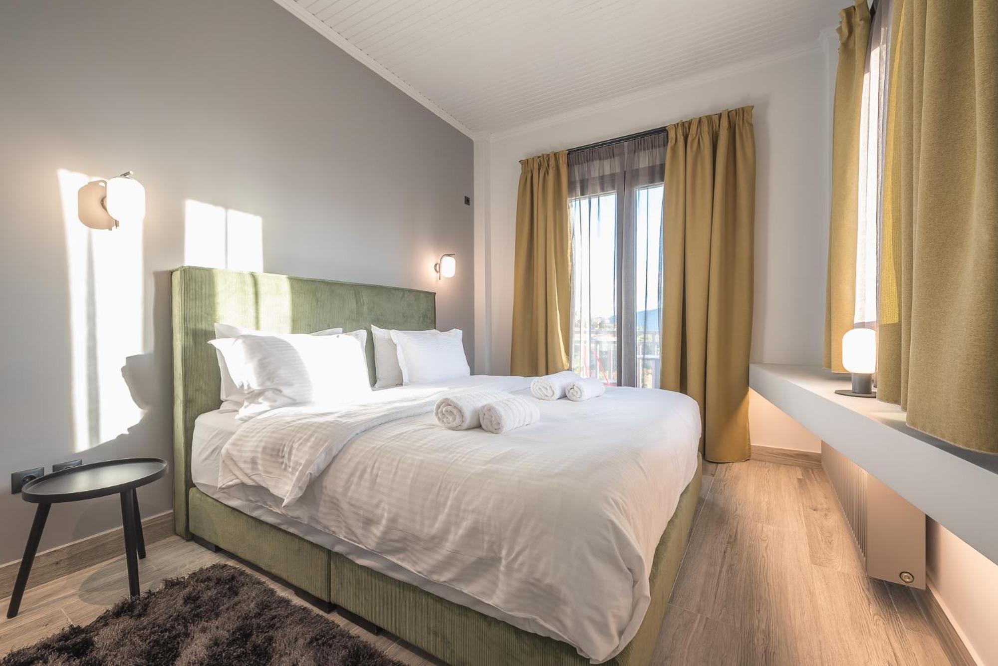 Suite with Mountain View