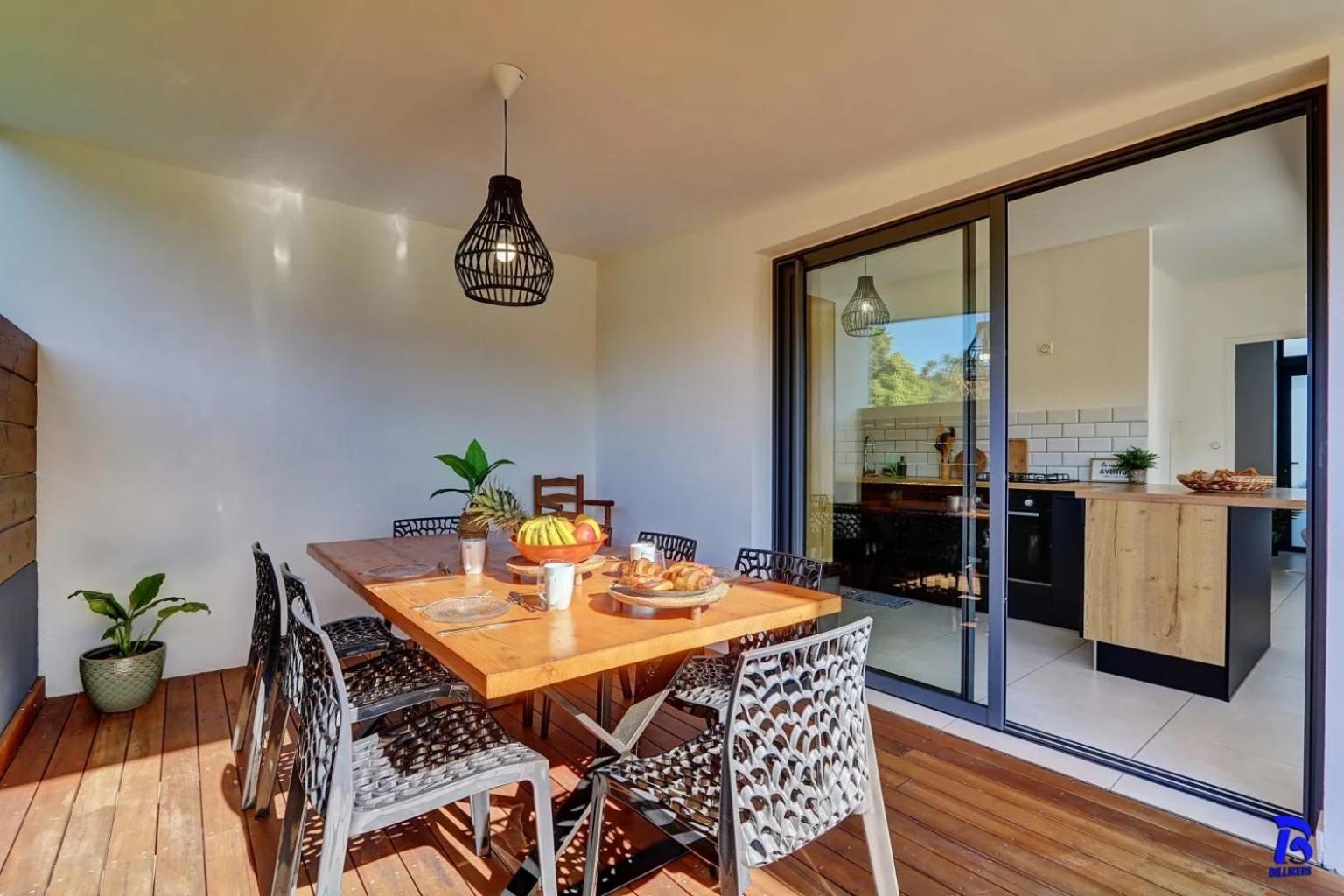 Three-Bedroom Villa photo 2