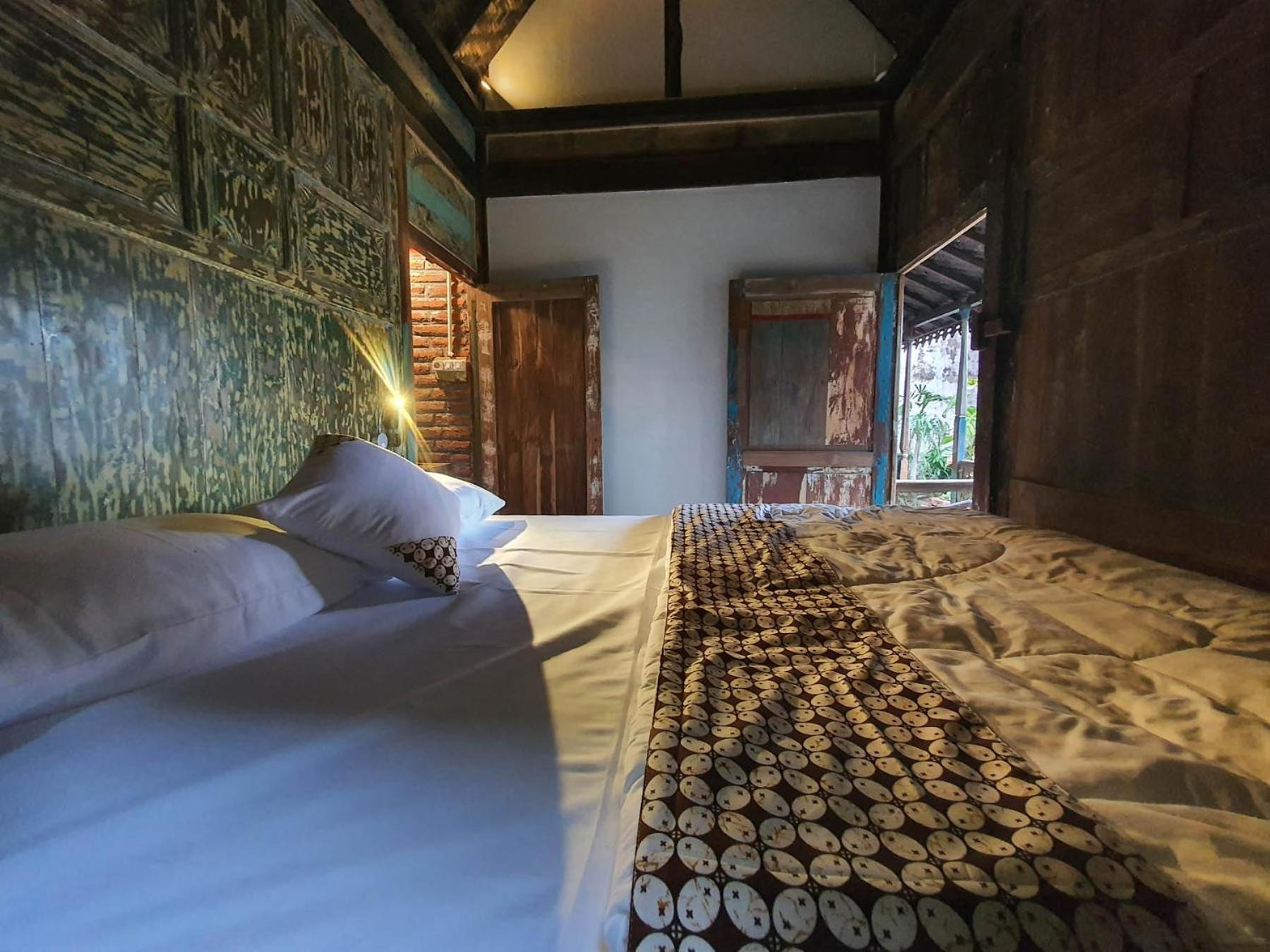 Double Room with Private Bathroom - Photo 4