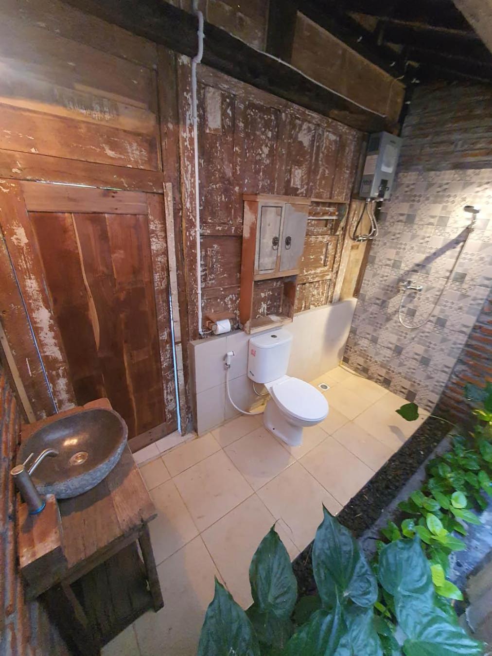 Double Room with Private Bathroom - Photo 8