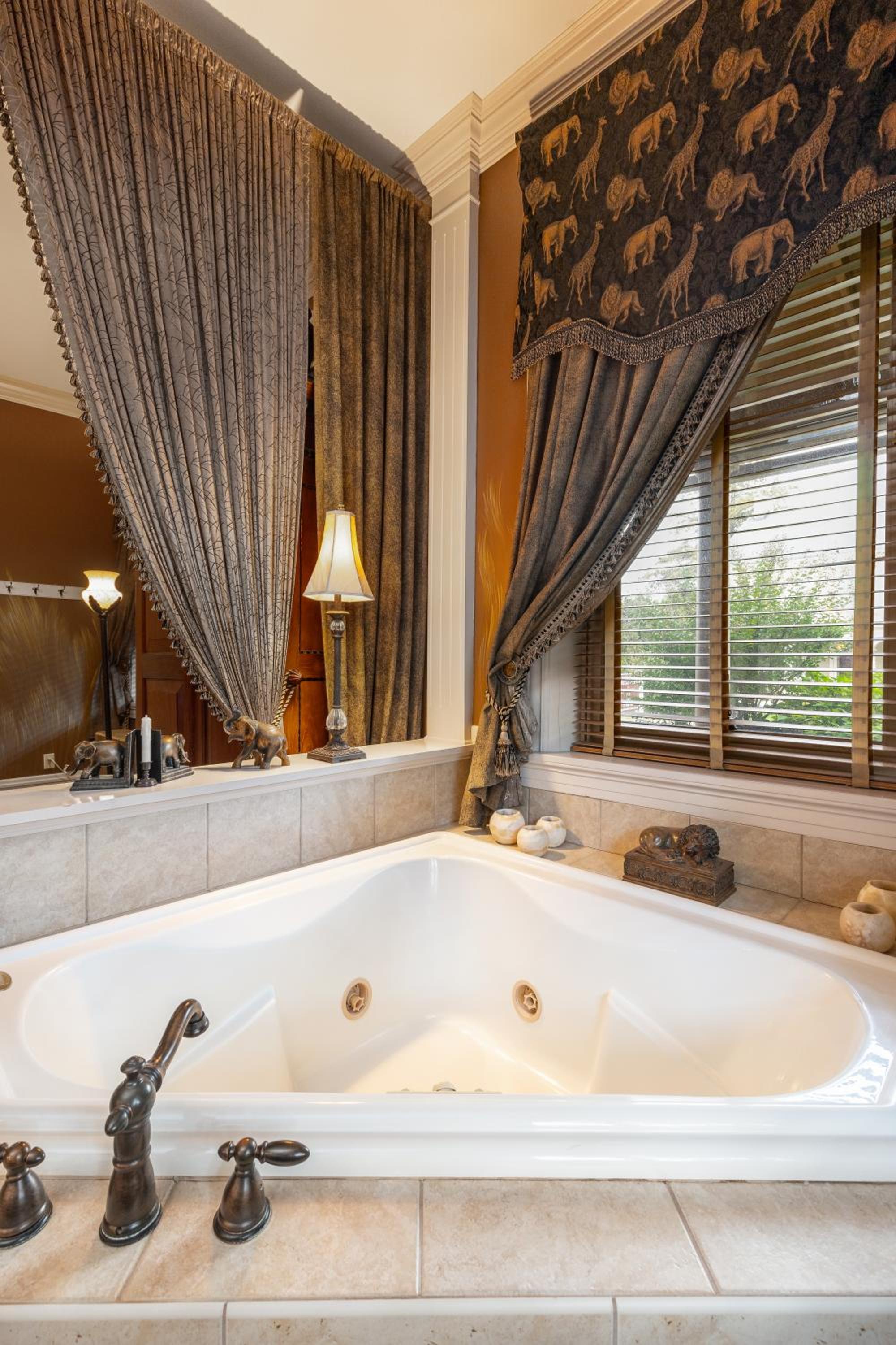 King Room with Spa Bath photo 2