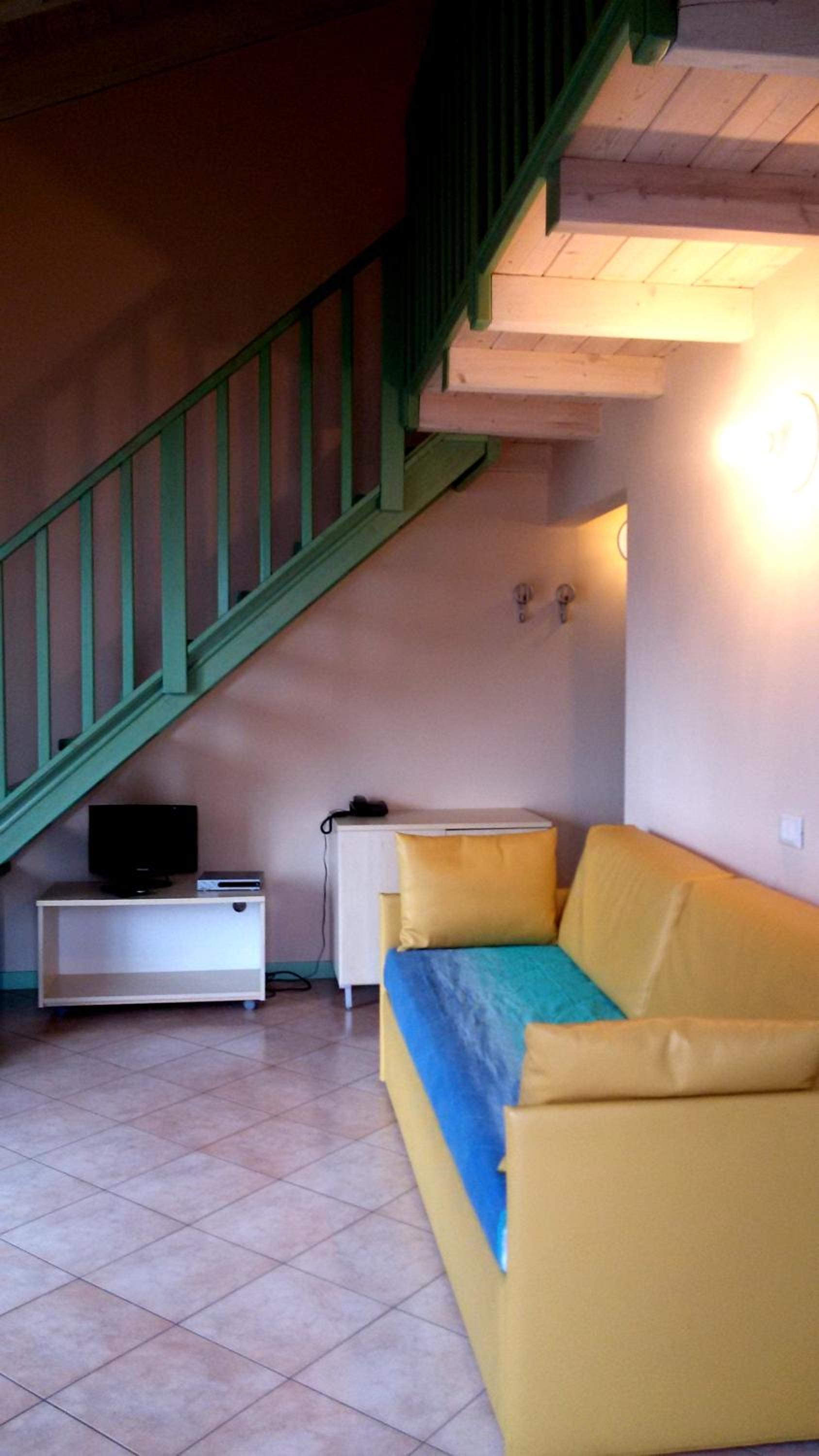 Studio - Split Level (2-4 Adults) photo 1