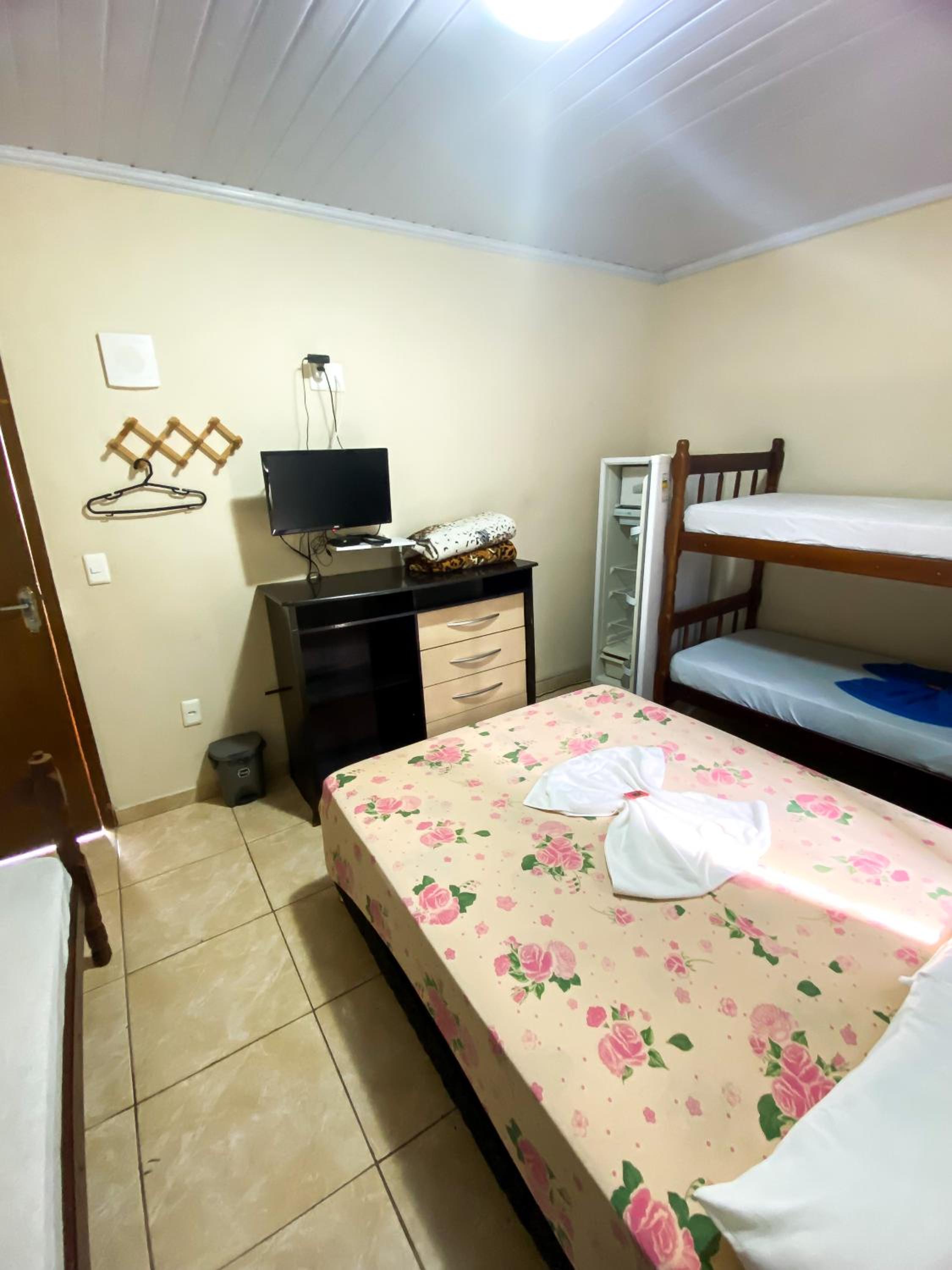 Quadruple Room - Photo 5