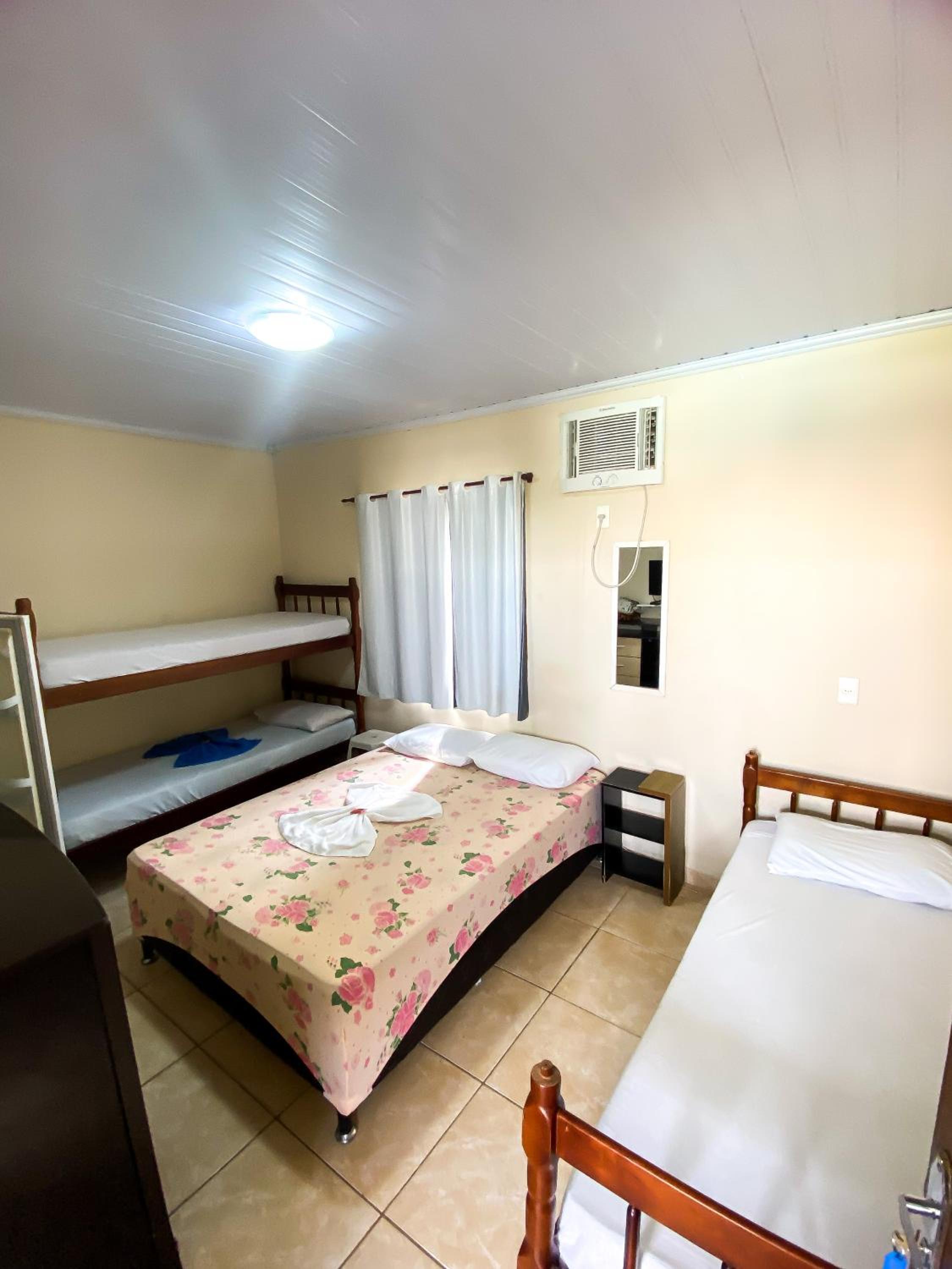 Quadruple Room - Photo 1