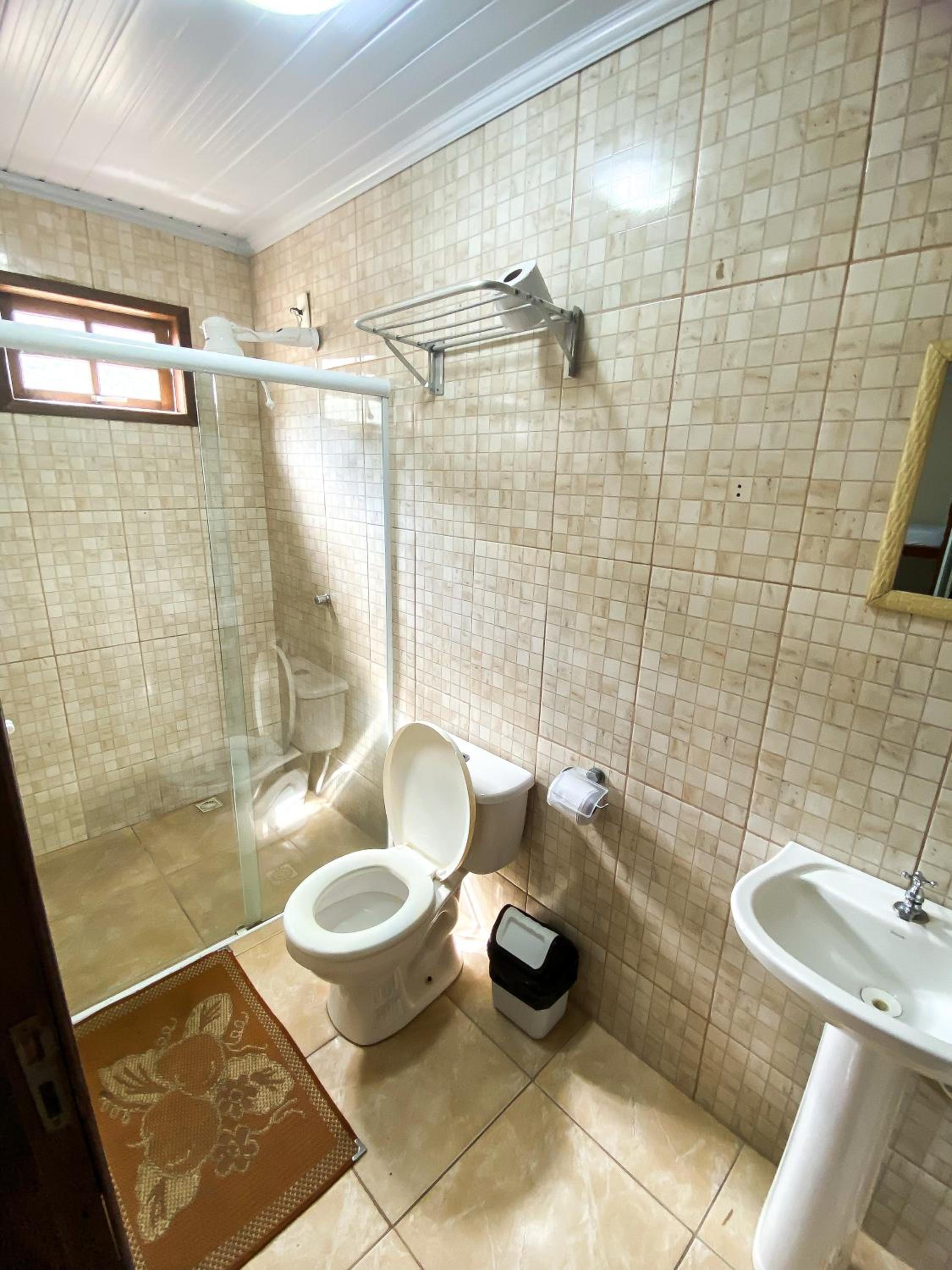 Quadruple Room - Photo 7