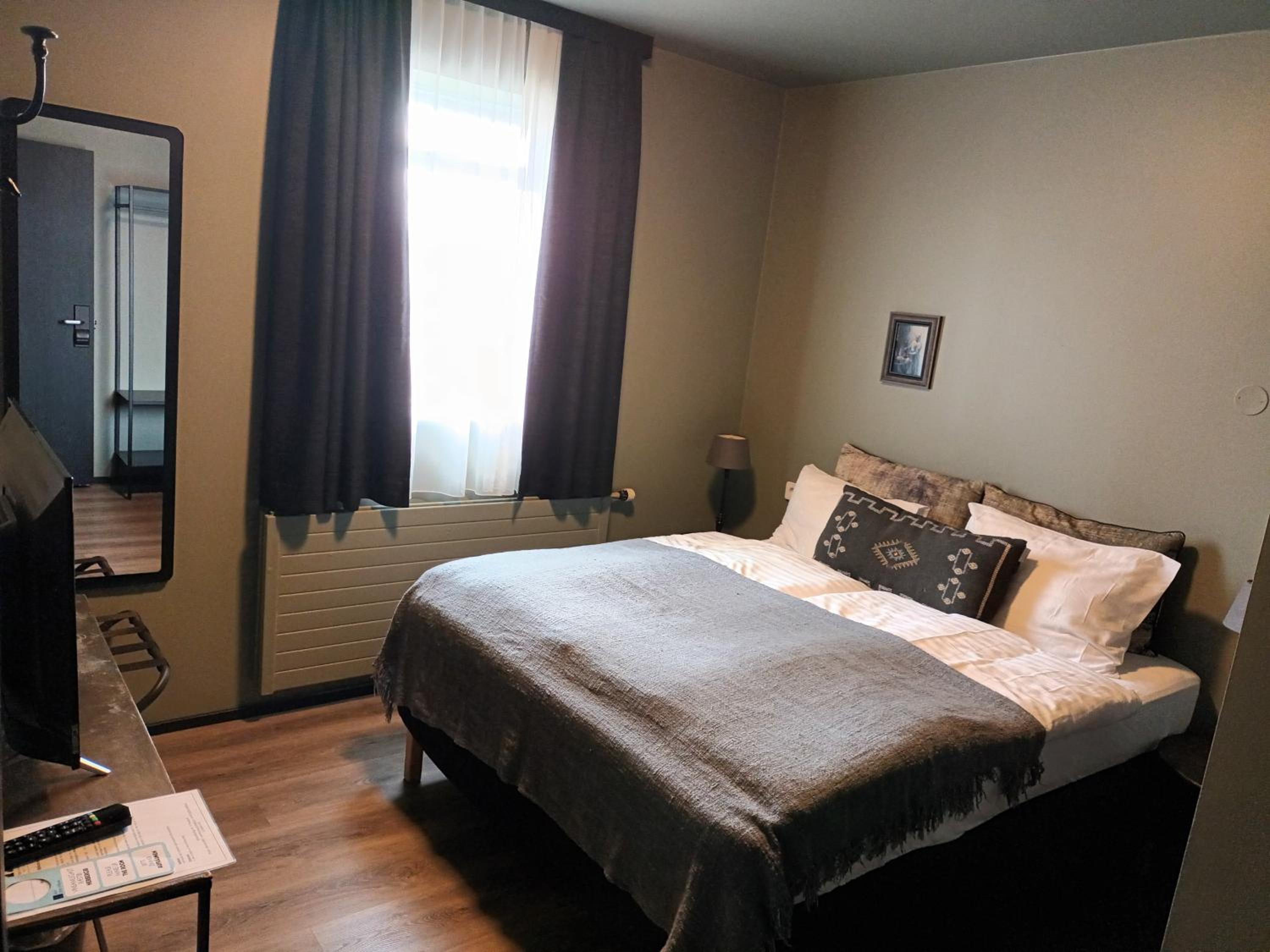 Economy Double Room - Photo 5
