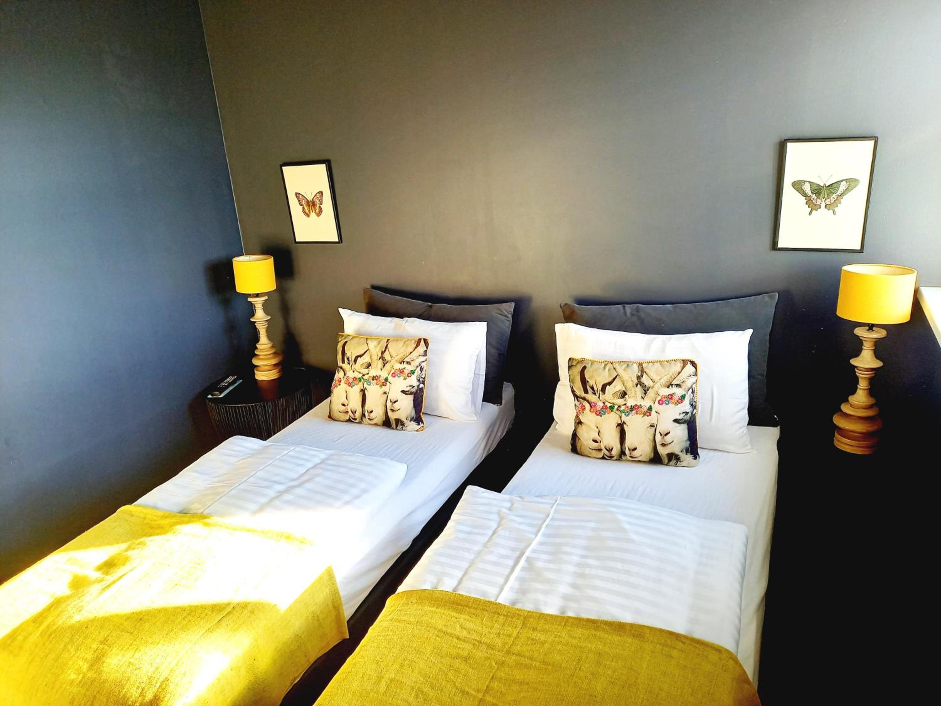 Double Room - Photo 16