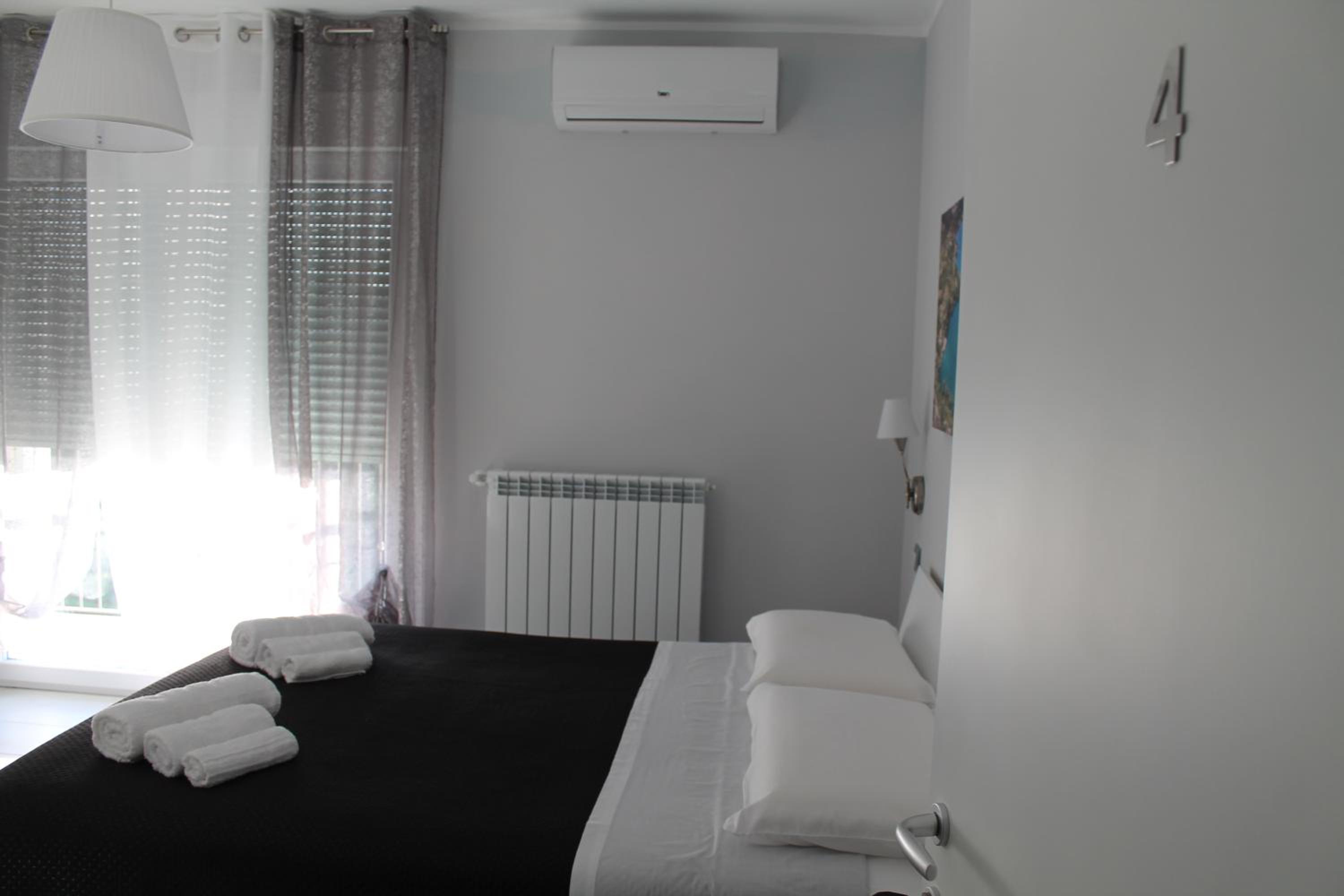 Double Room with Private Bathroom photo 1