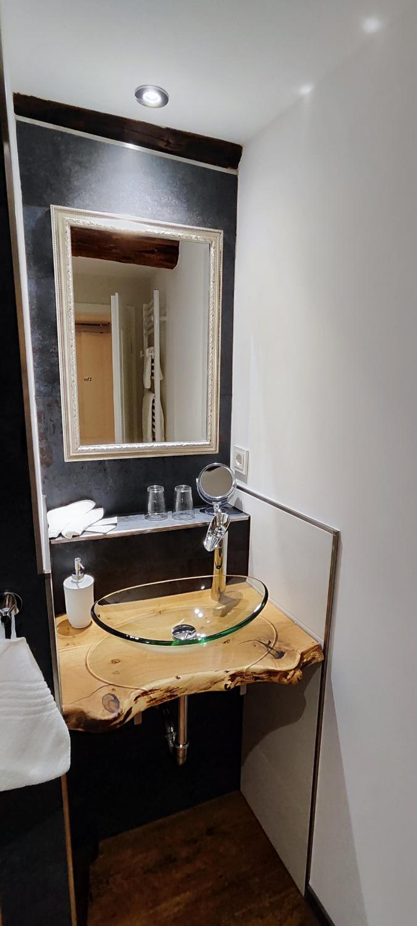 Small Double Room photo 2