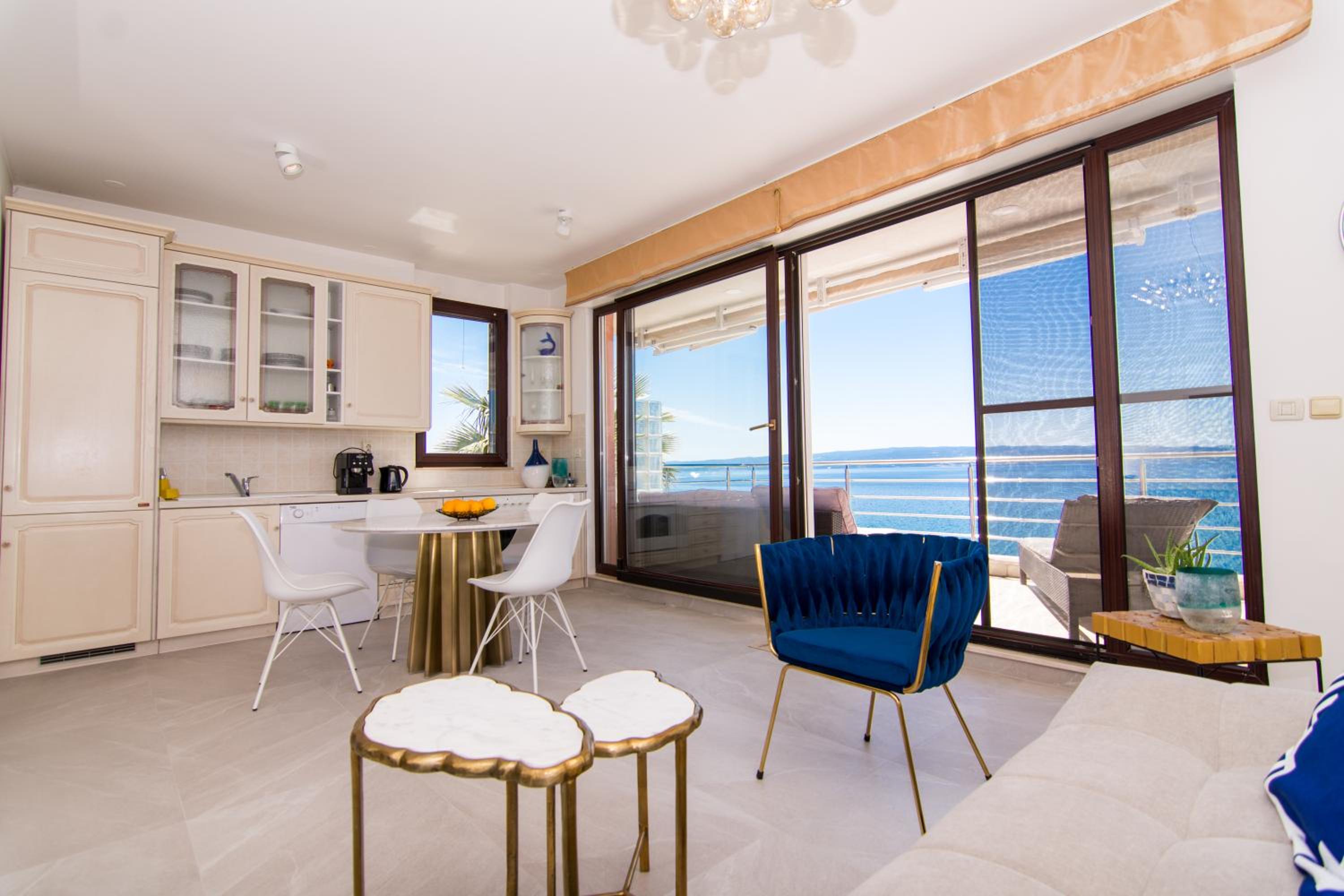 Apartment mit Meerblick