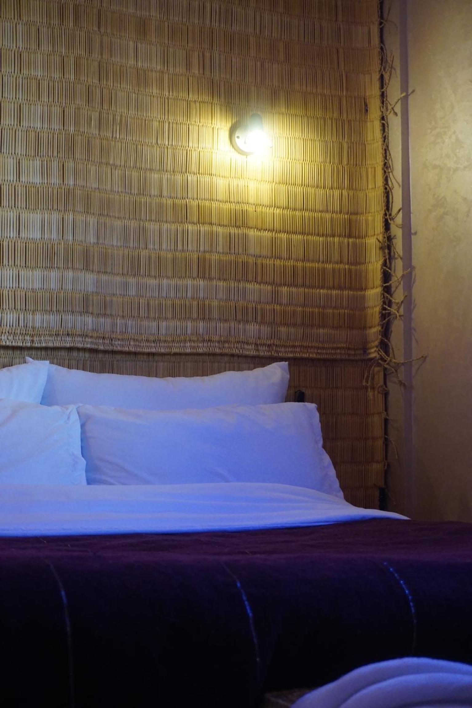 Deluxe Room - Photo 5