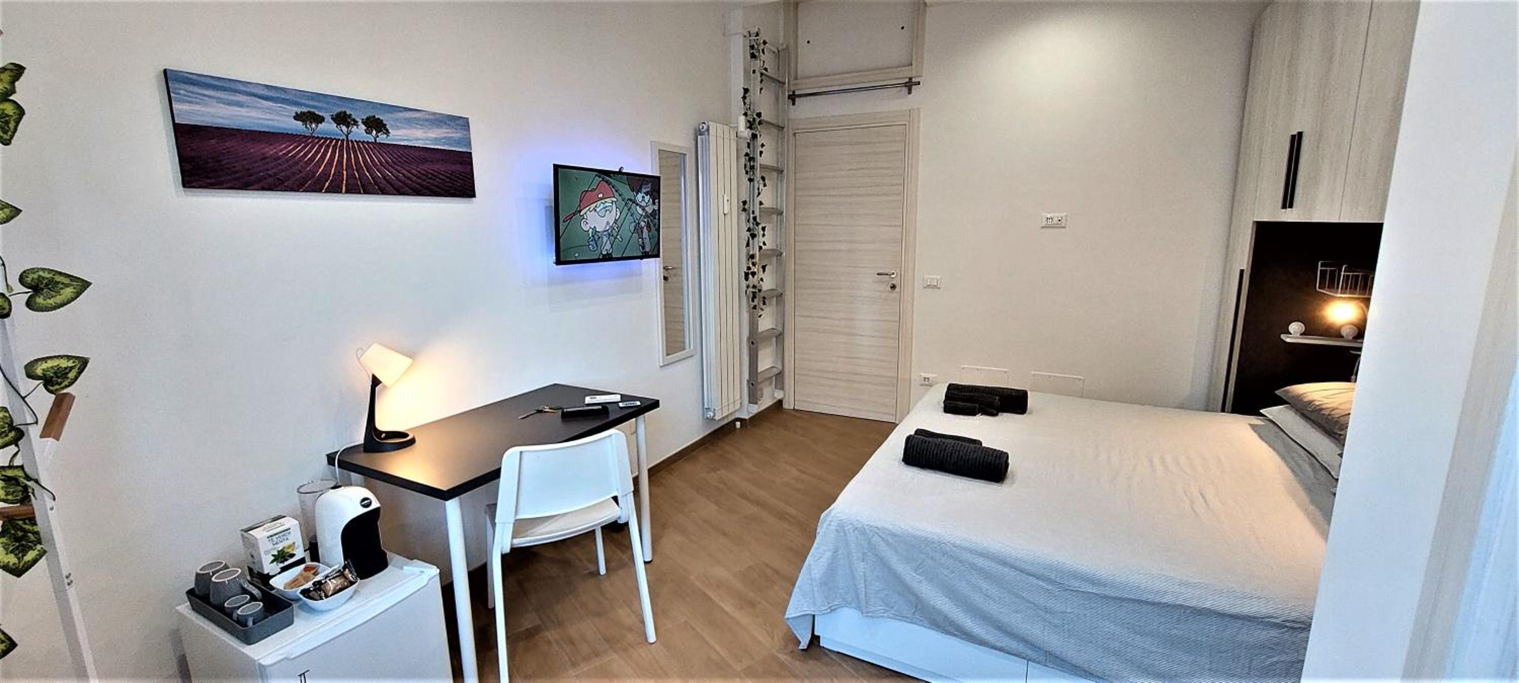 Large Double or Twin Room photo 3