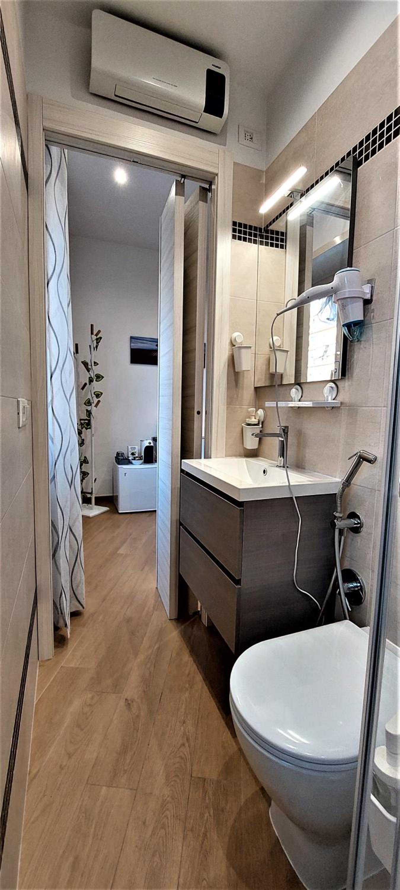 Large Double or Twin Room photo 2