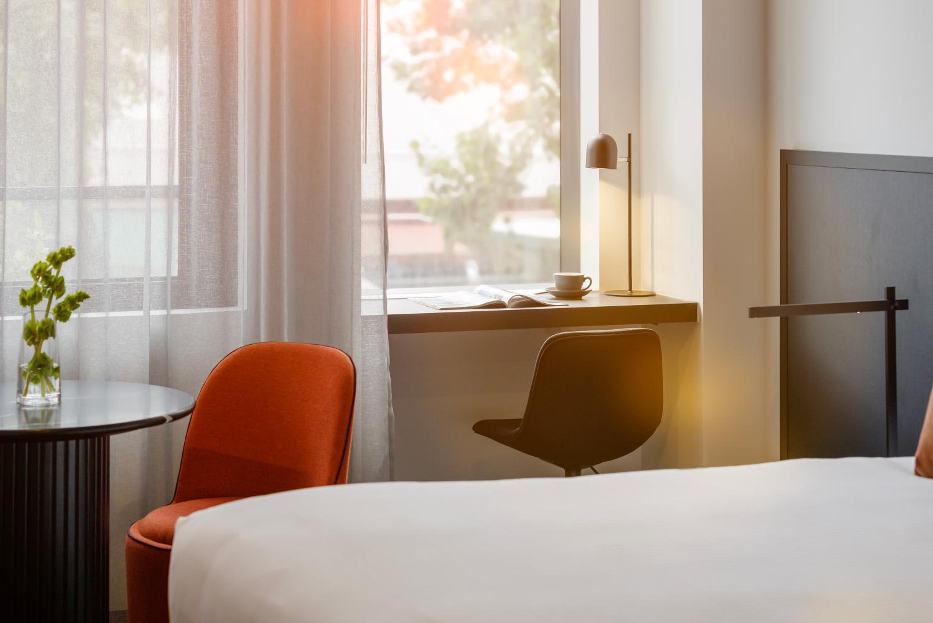 Superior Veriu Suite - Photo 3