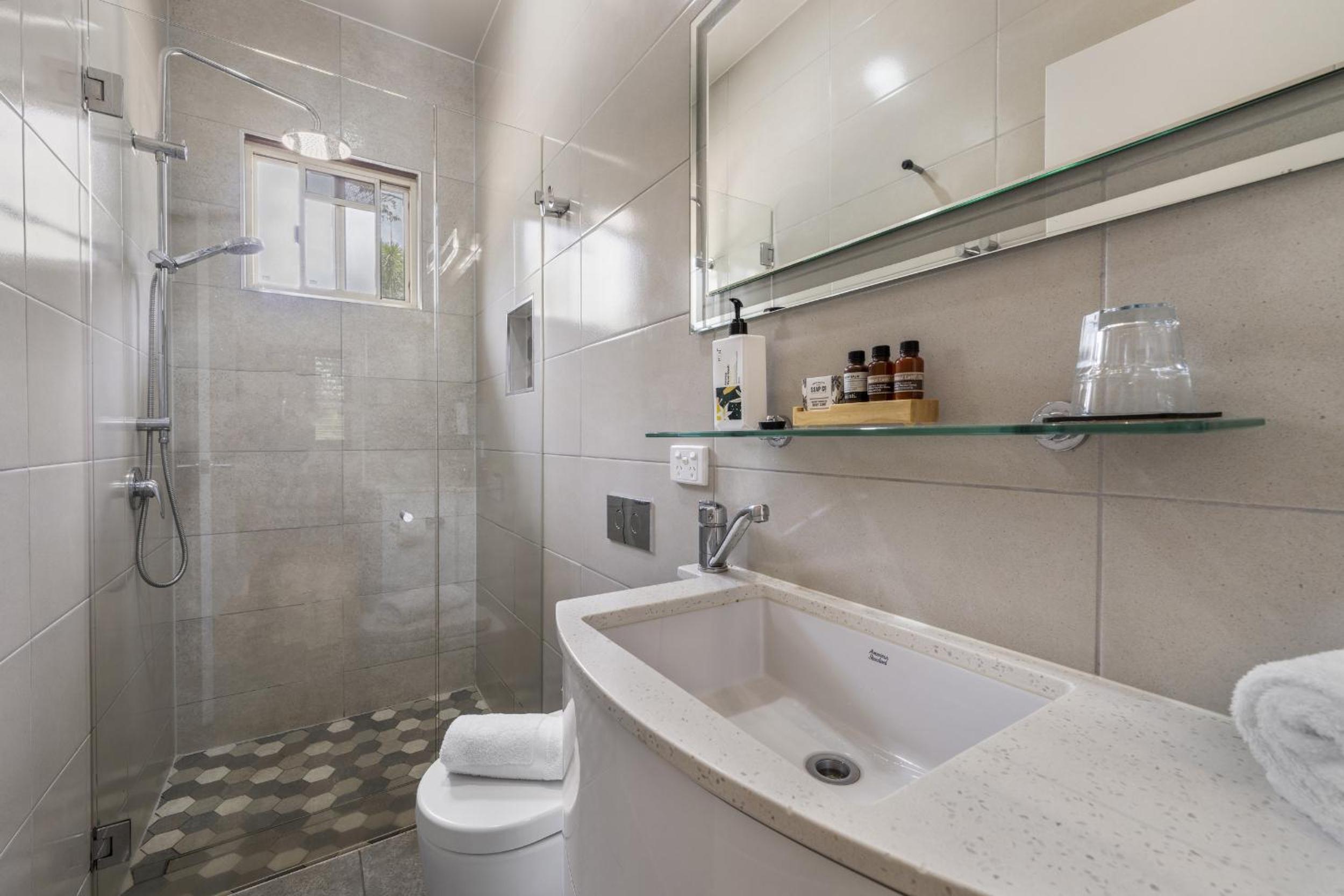 Three-Bedroom Apartment with Spa photo 3