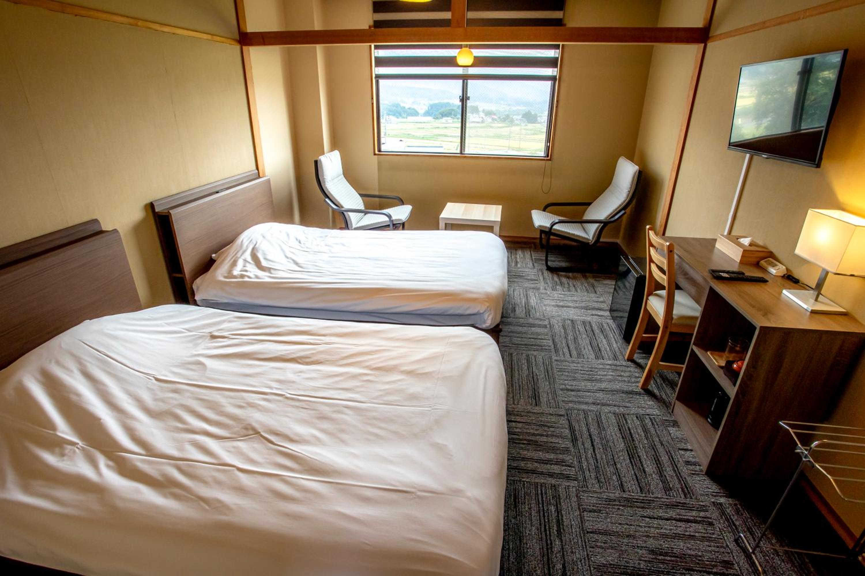 Standard Twin Room with Shared Bathroom