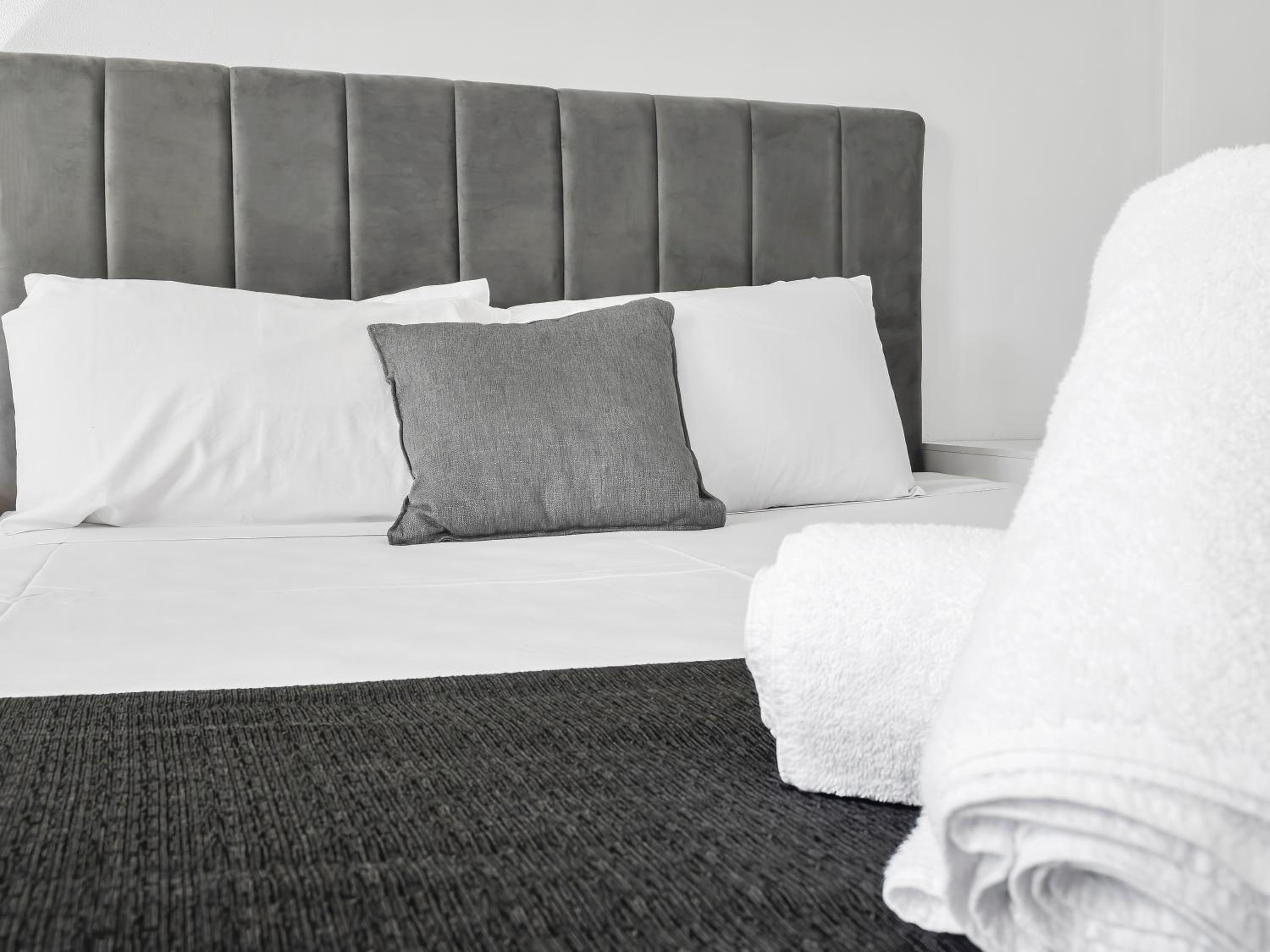 Queen Room (Not Pet Friendly) - Photo 5