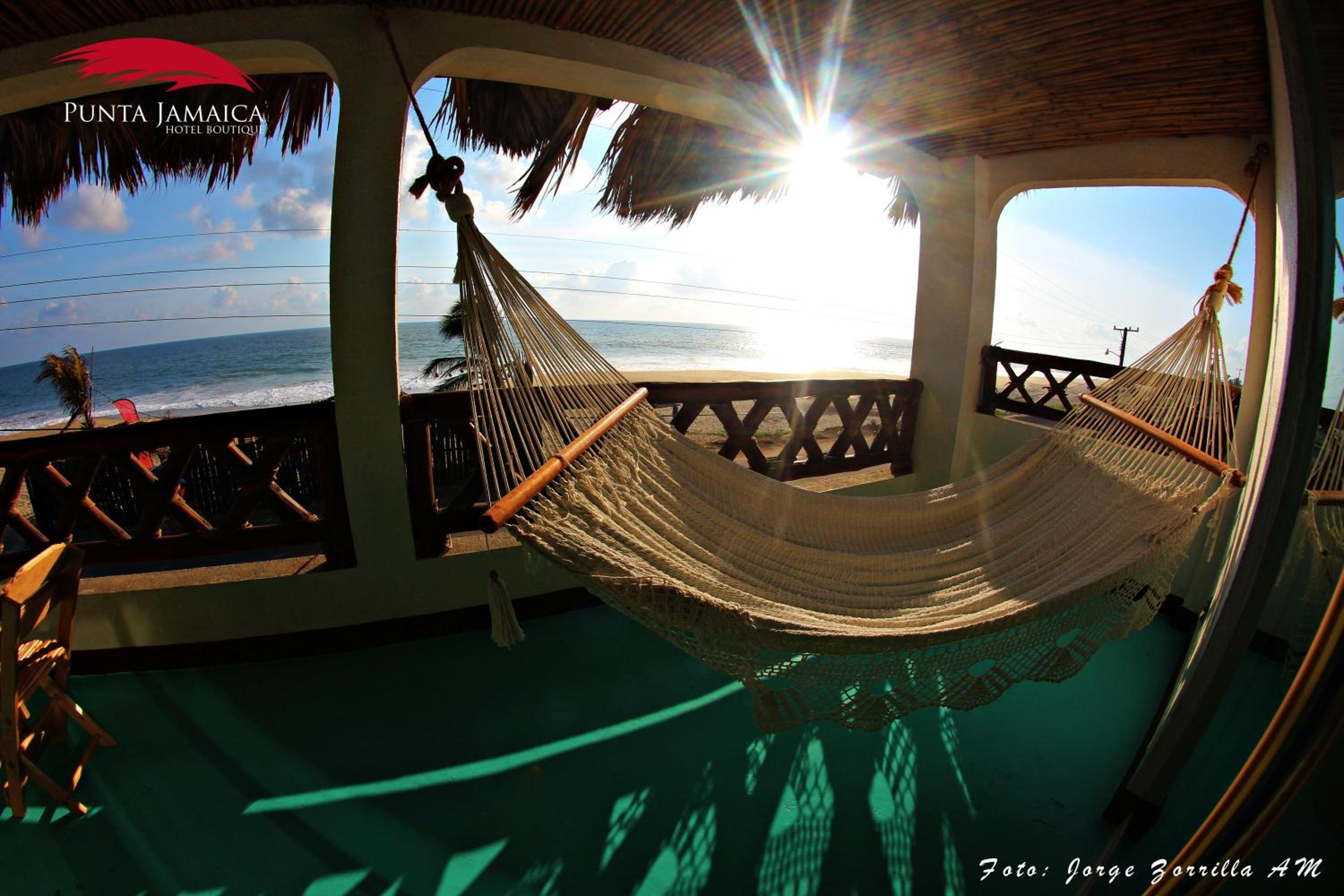 Deluxe Suite with Sea View - Photo 5