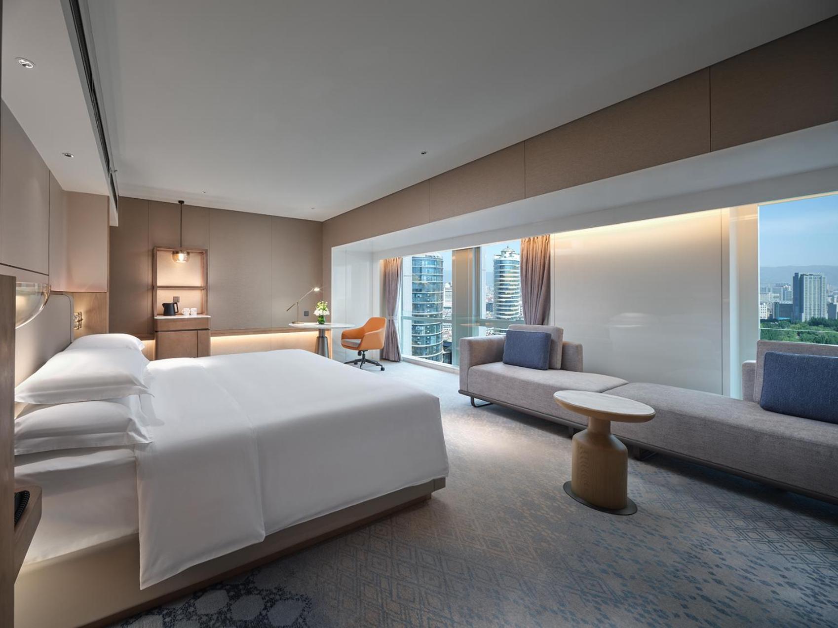 Premium King Room - Photo 1