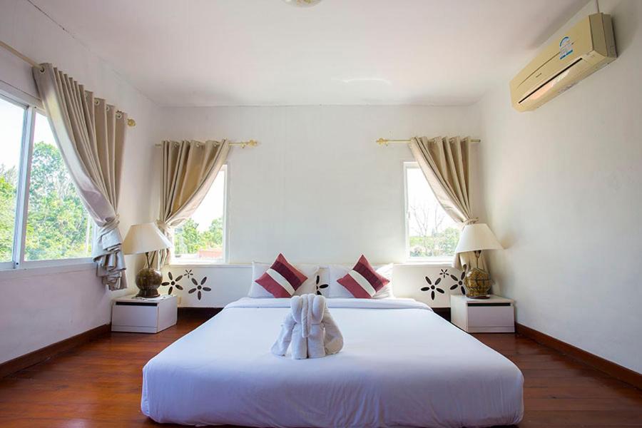 Deluxe Family Room - Freesia  - Photo 2