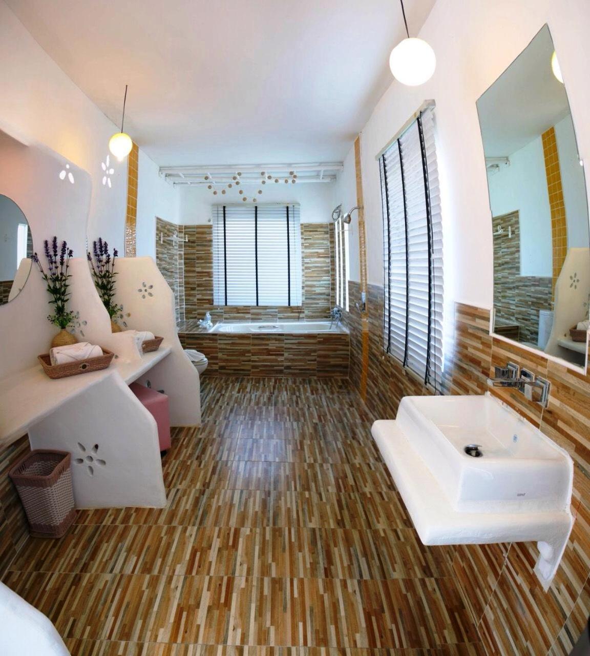 Deluxe Family Room - Freesia  - Photo 3