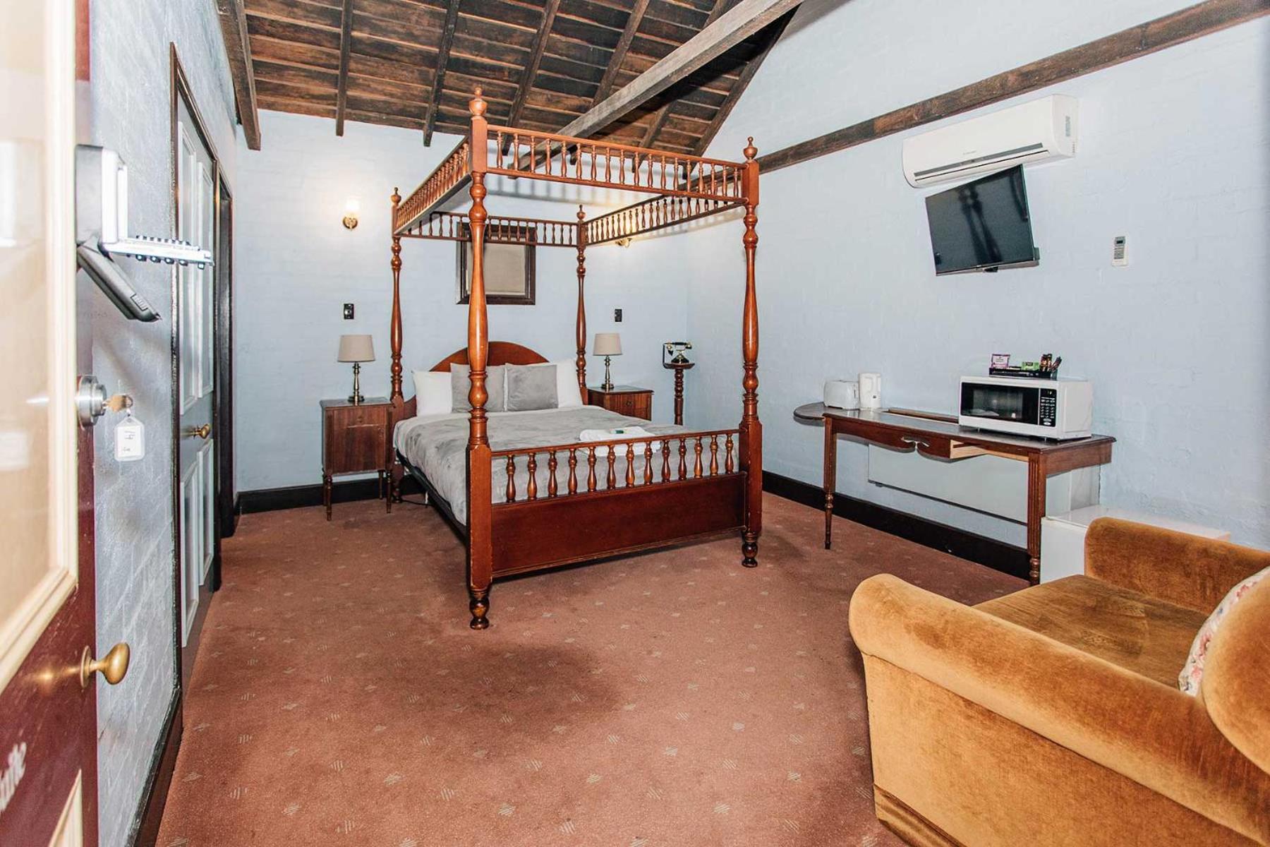 Queen Room