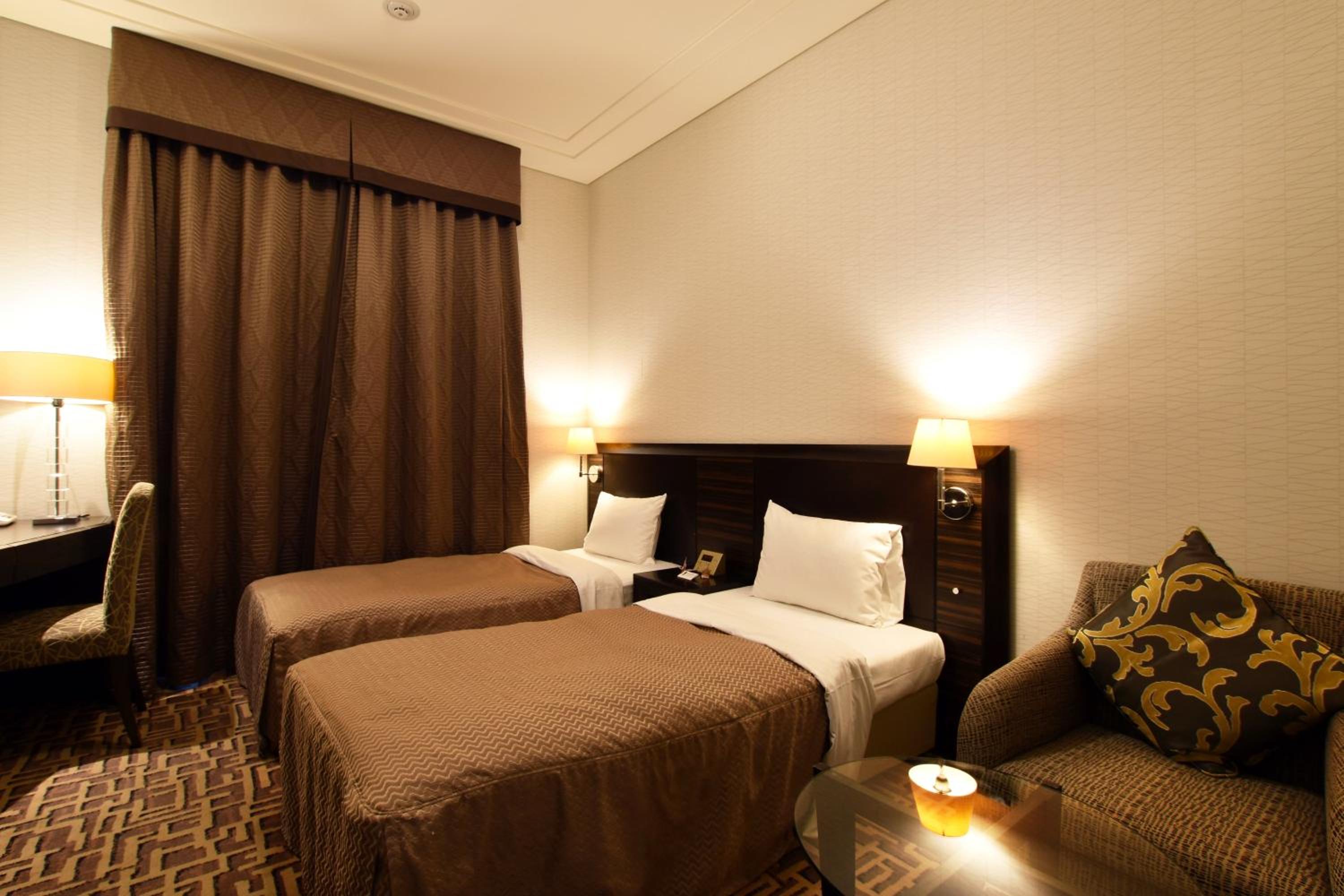 Standard Twin Room - (Two 33 in Beds) - No bed-sharing with children