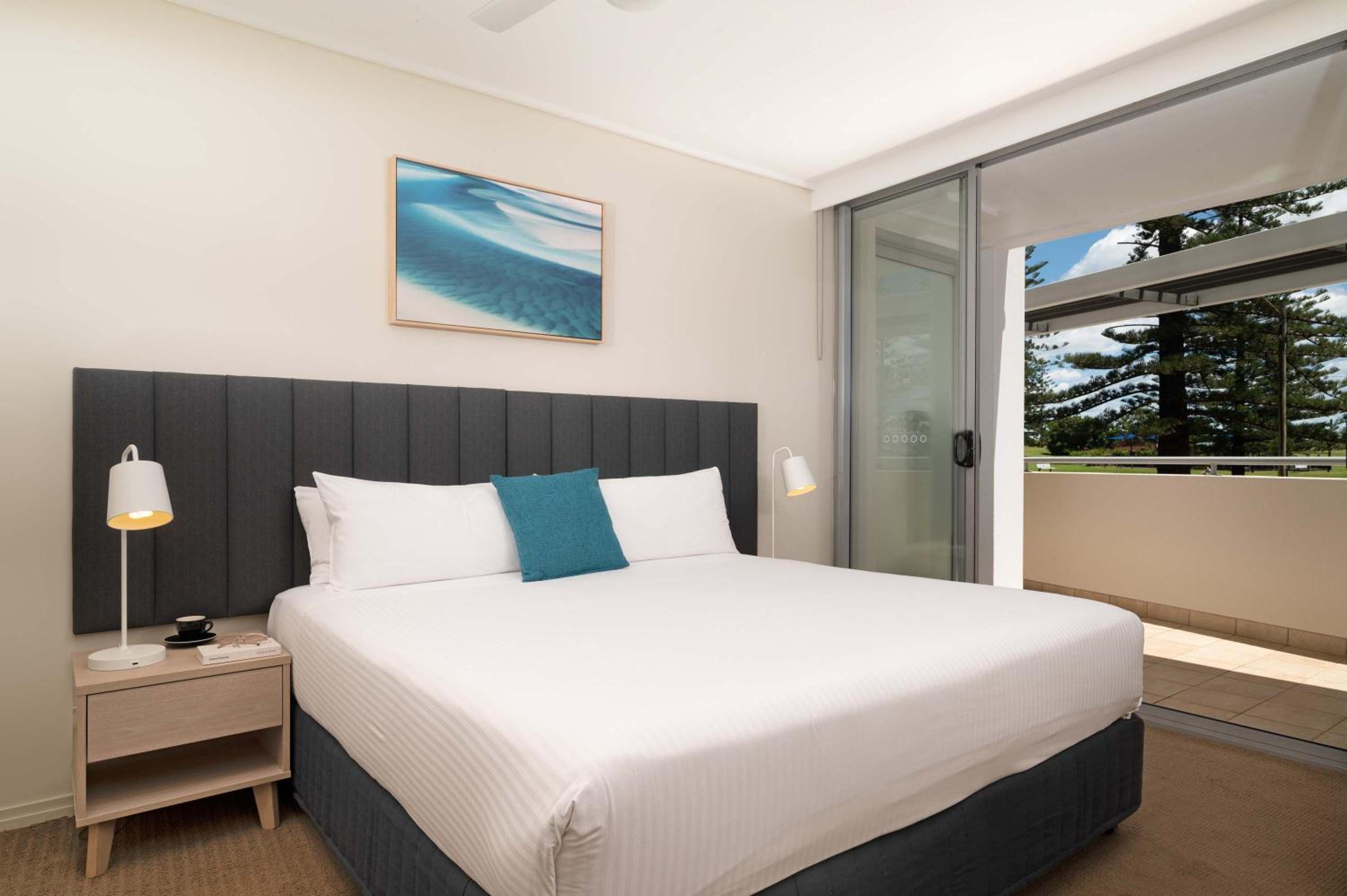 One-bedroom ocean view apartment