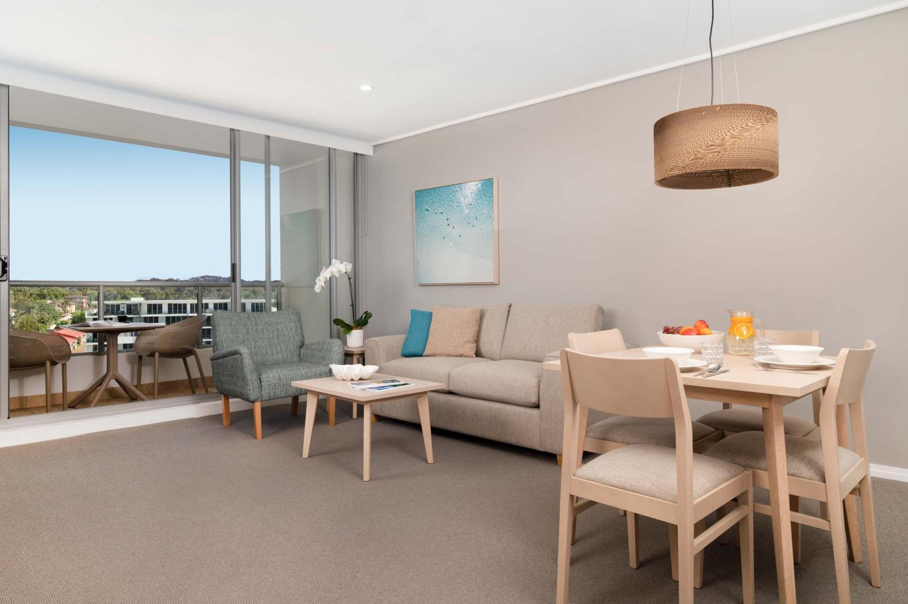 One-Bedroom Apartment With Courtyard View