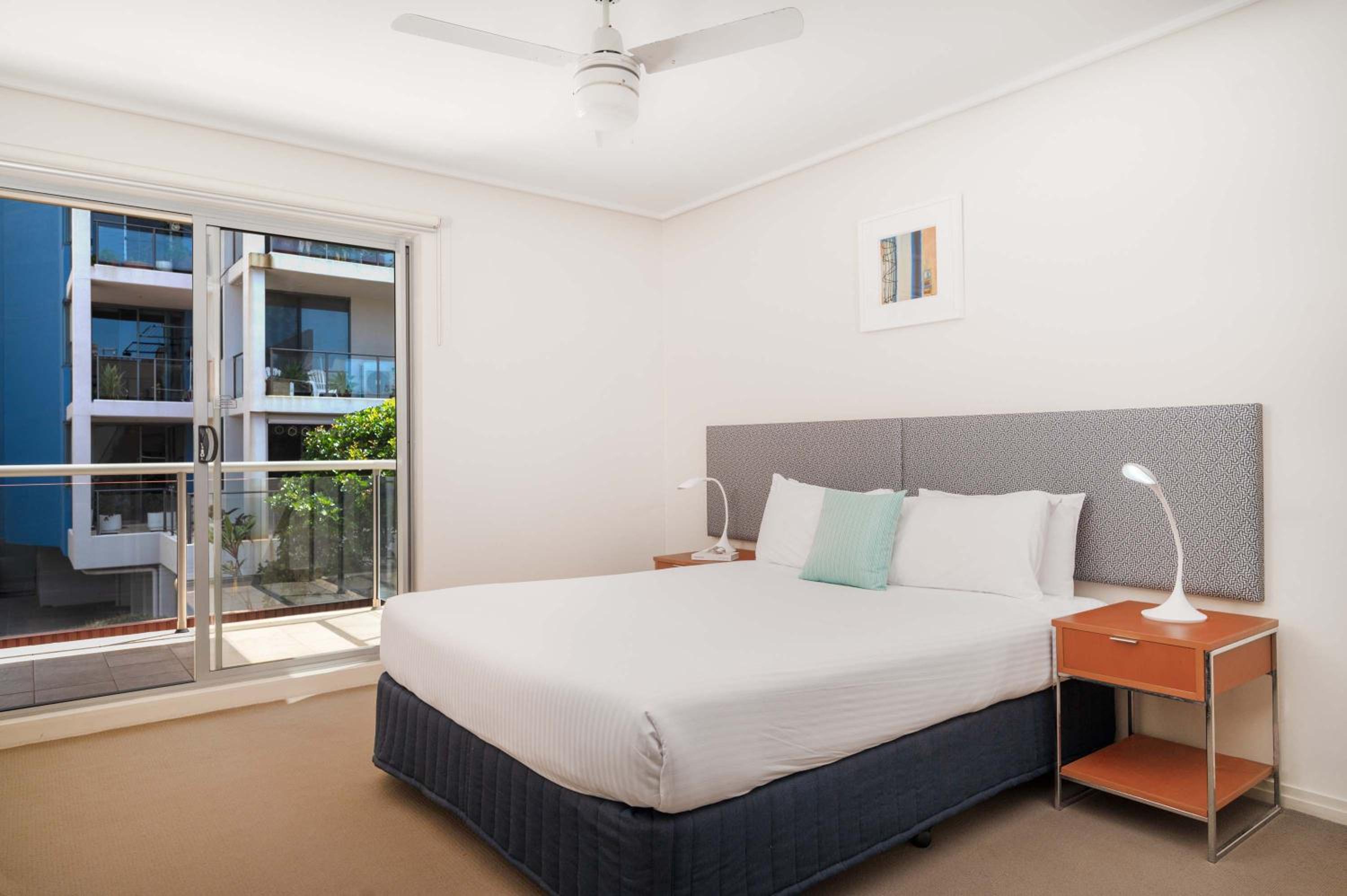 Two-Bedroom Apartment With Garden View-Stair Access Only, photo 6