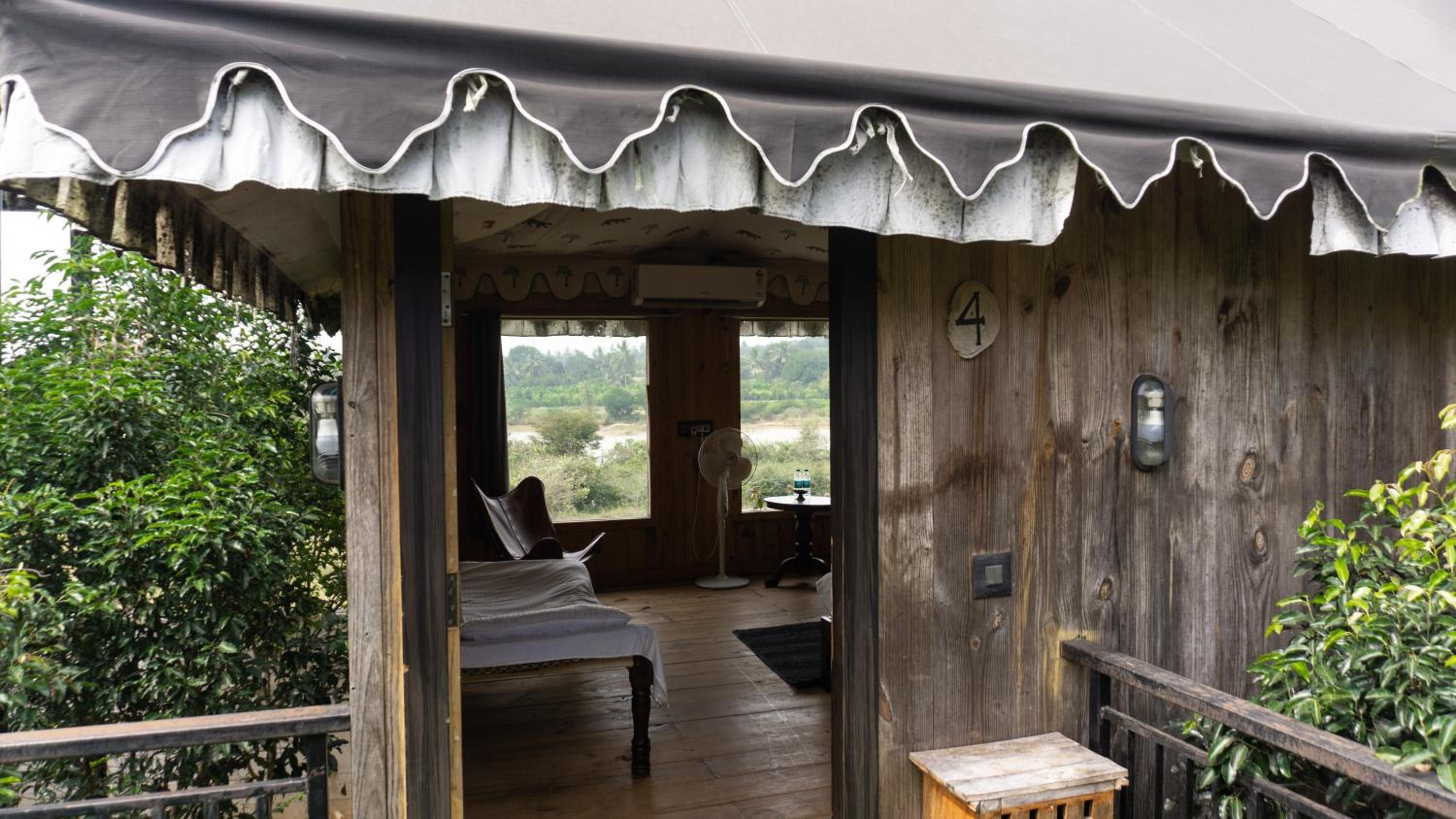 Tree House - Photo 4
