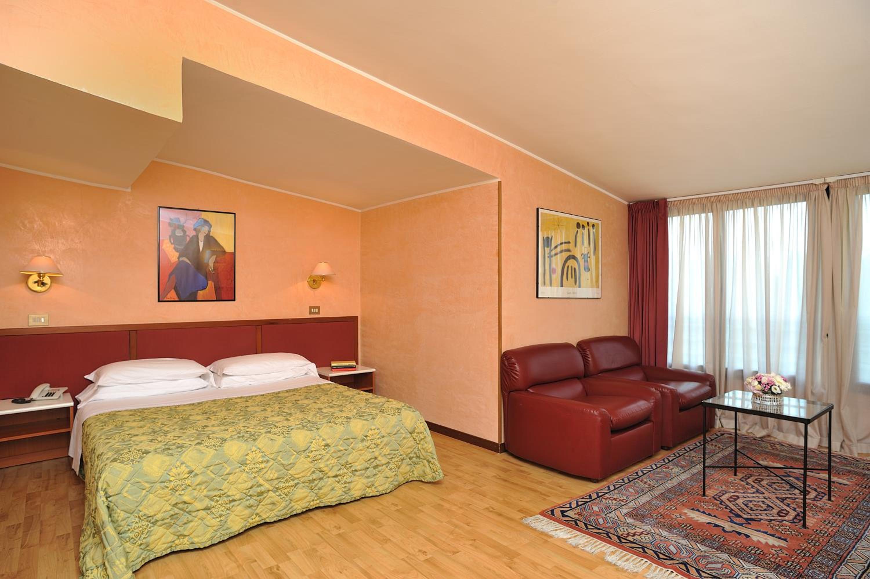 Standard Double Room - Photo 2