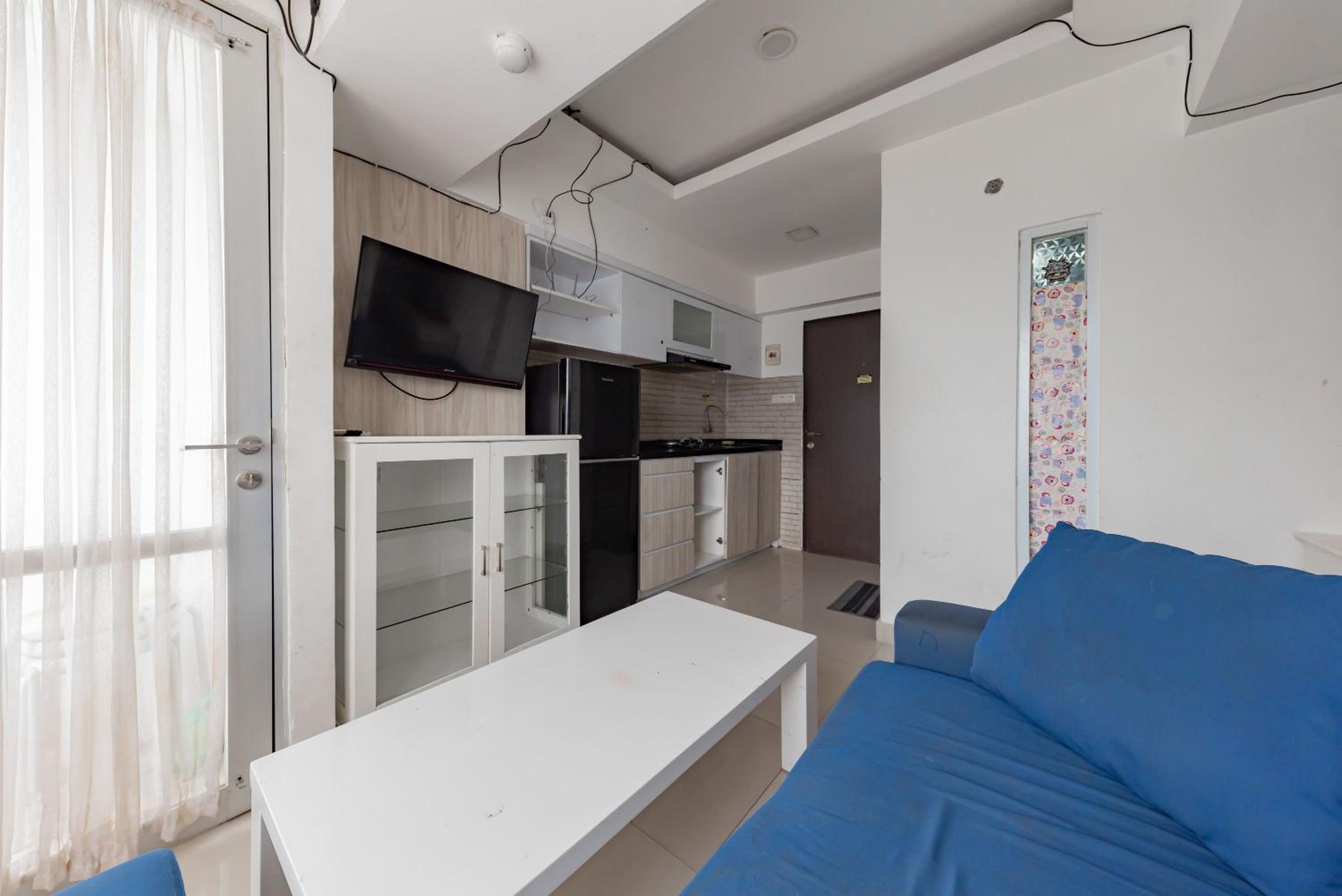 Family Room - Photo 11
