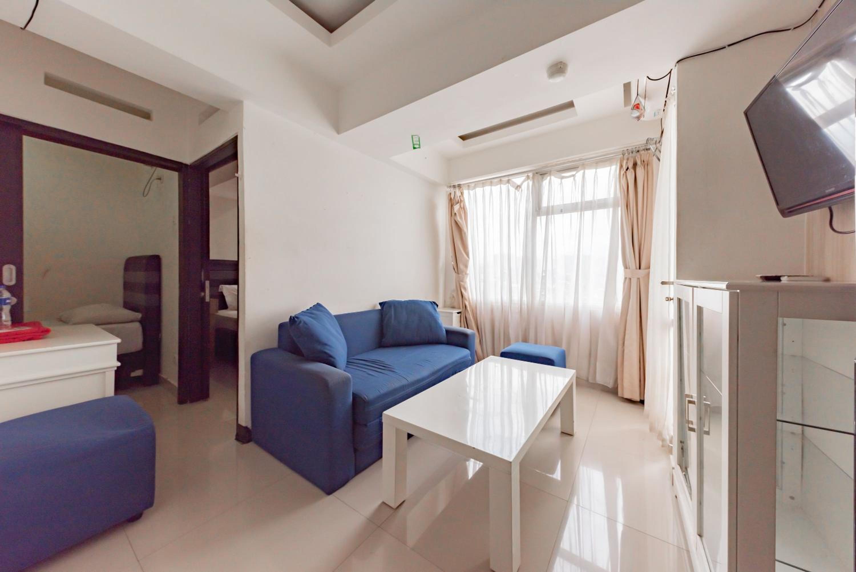Family Room - Photo 8