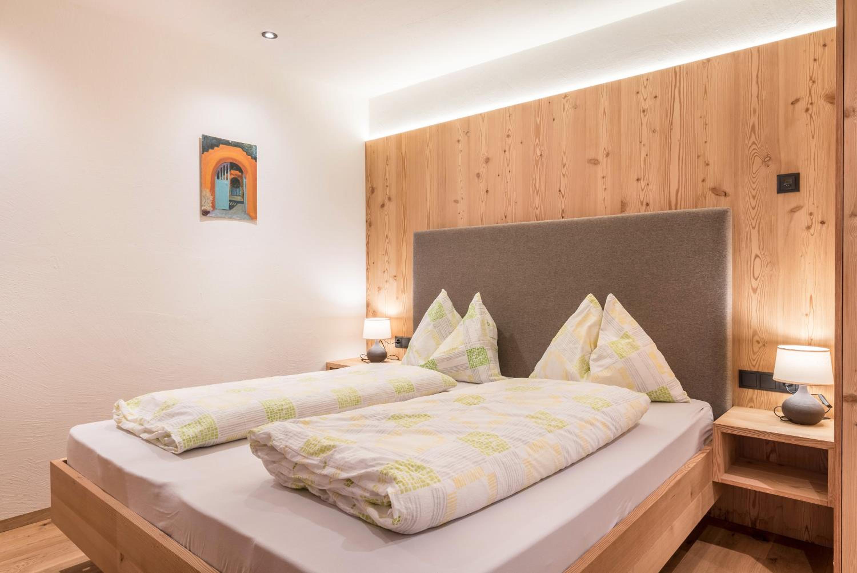 Two-Bedroom Deluxe Apartment with Garden View photo 1