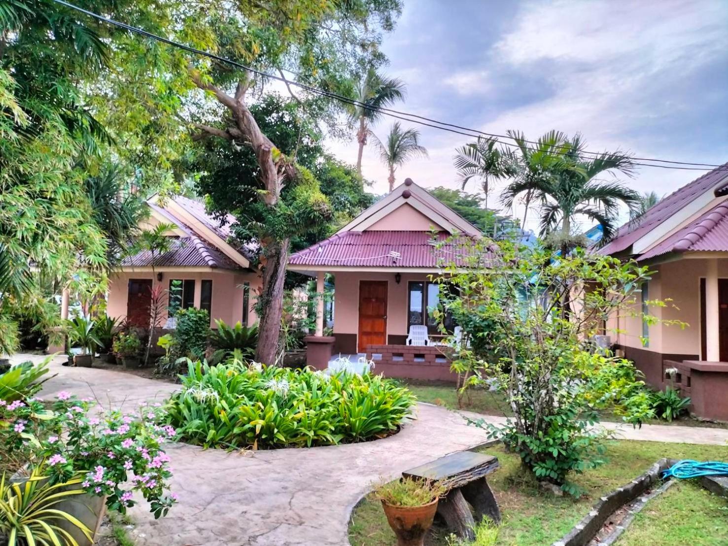 Deluxe Bungalow