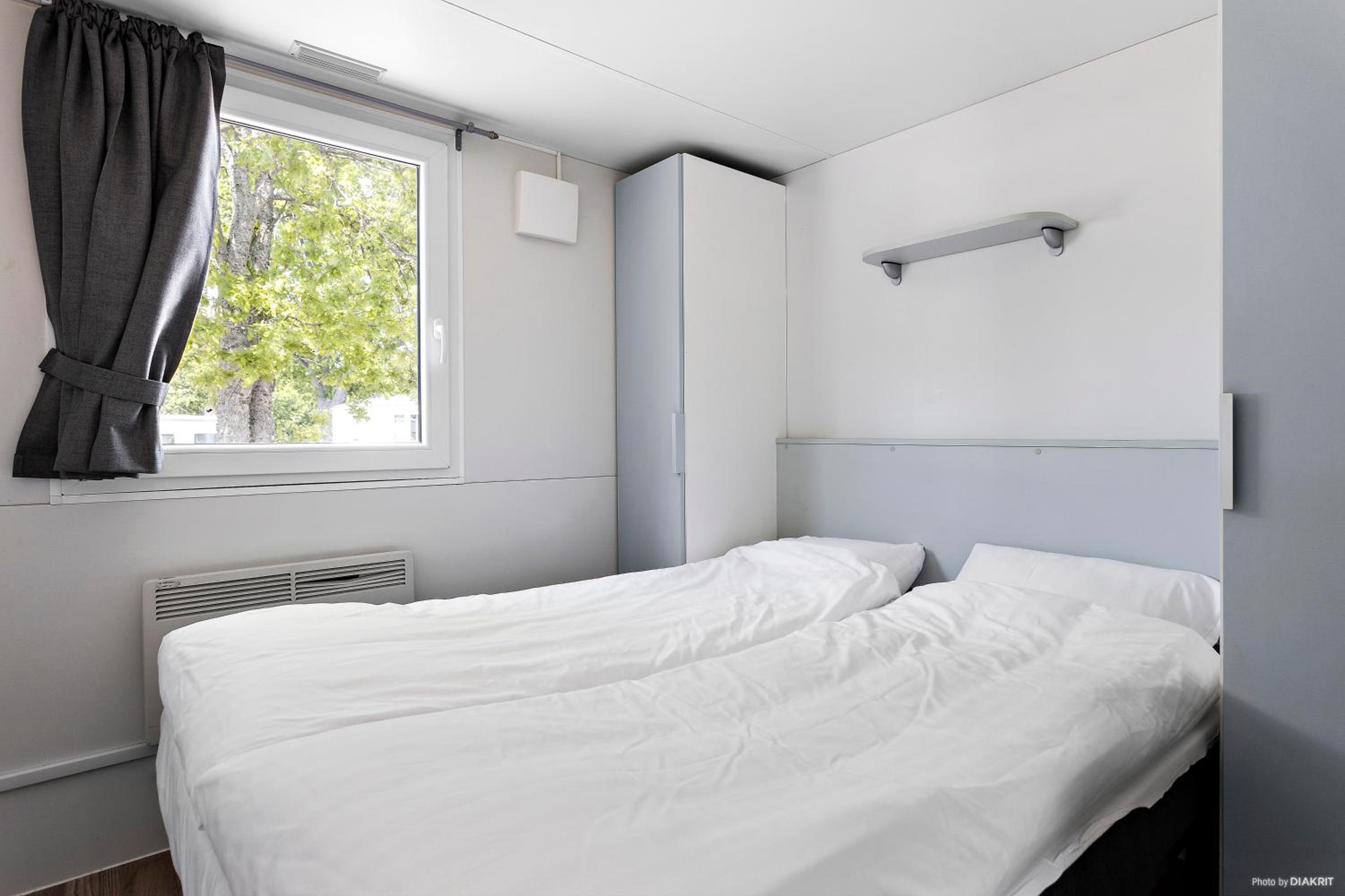 Three-Bedroom House photo 3