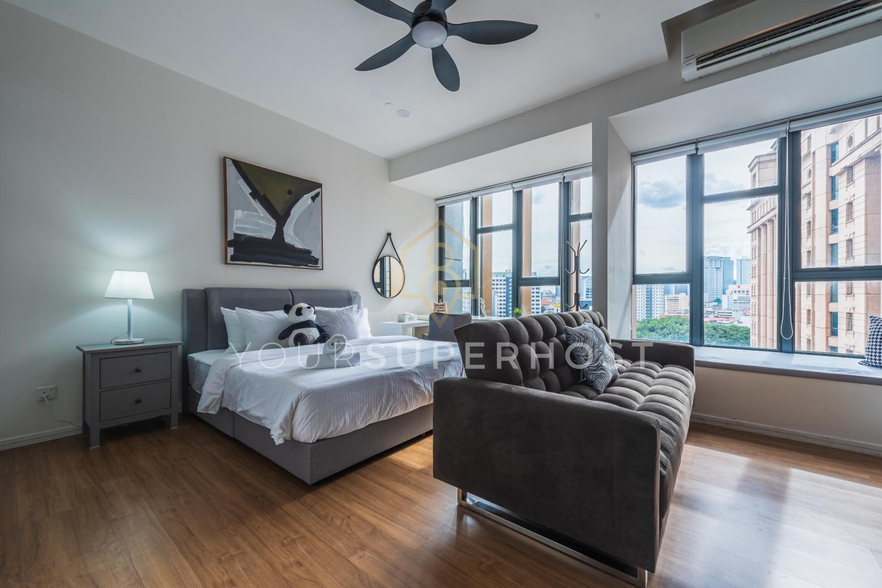 Deluxe King Suite