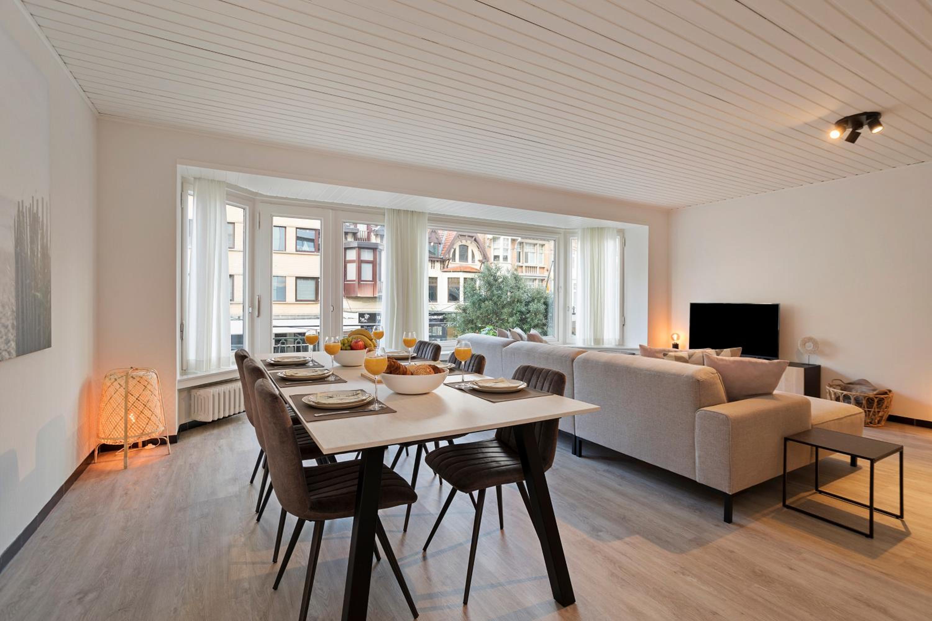 Three-Bedroom Apartment photo 1
