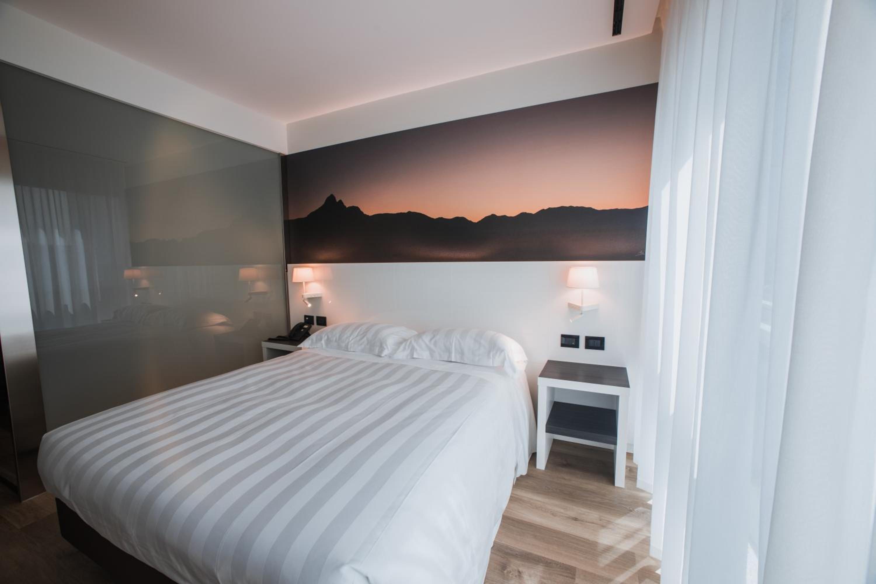 Standard Double Room - Photo 4