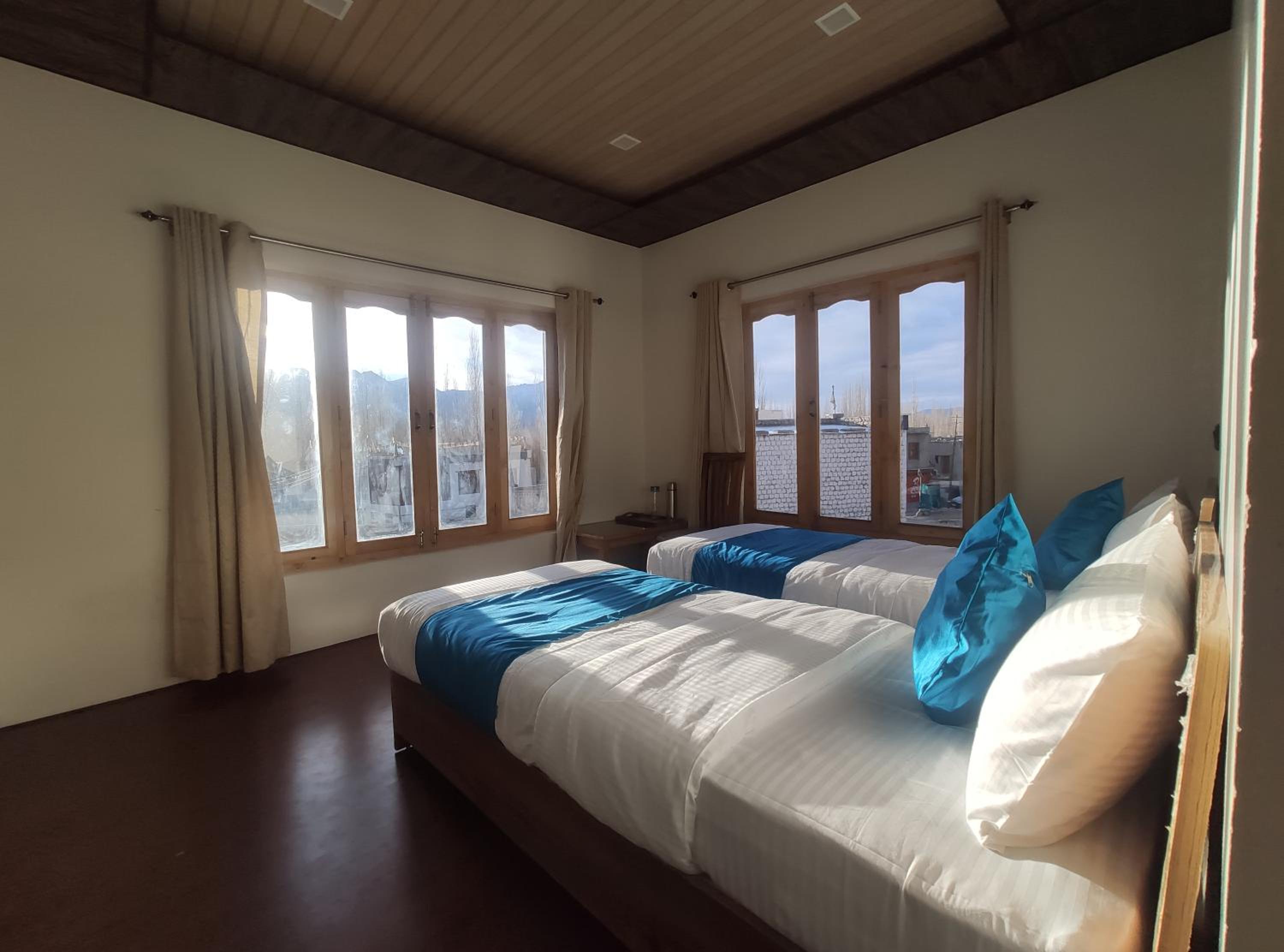 Double Room with Private Bathroom photo 2