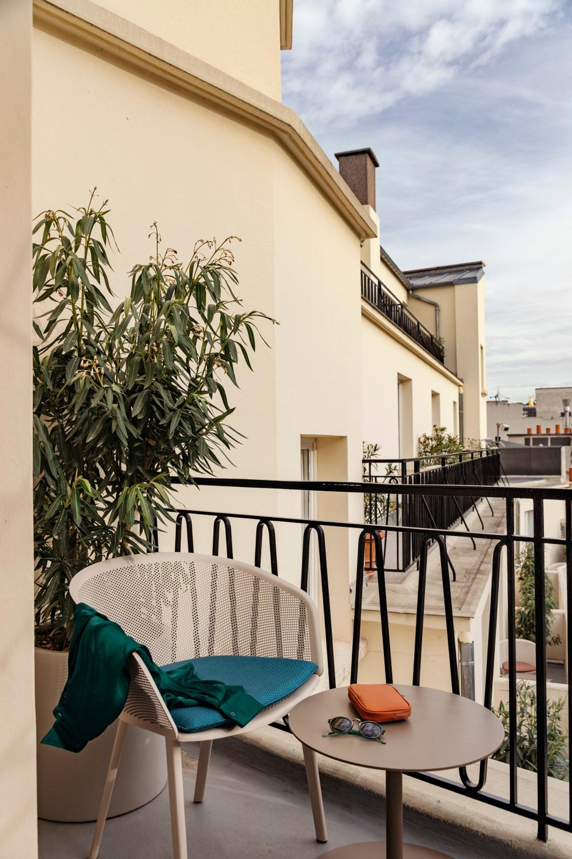 Deluxe Extra Room with Balcony