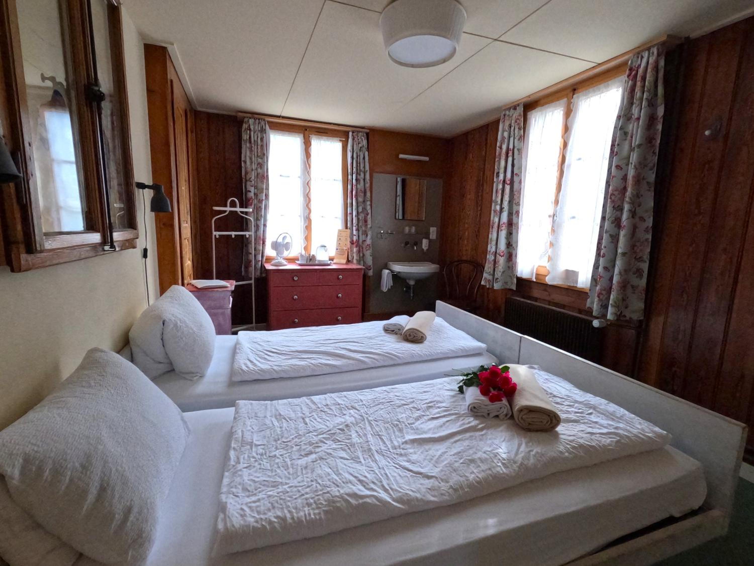 Twin Room with Shared Bathroom photo 2