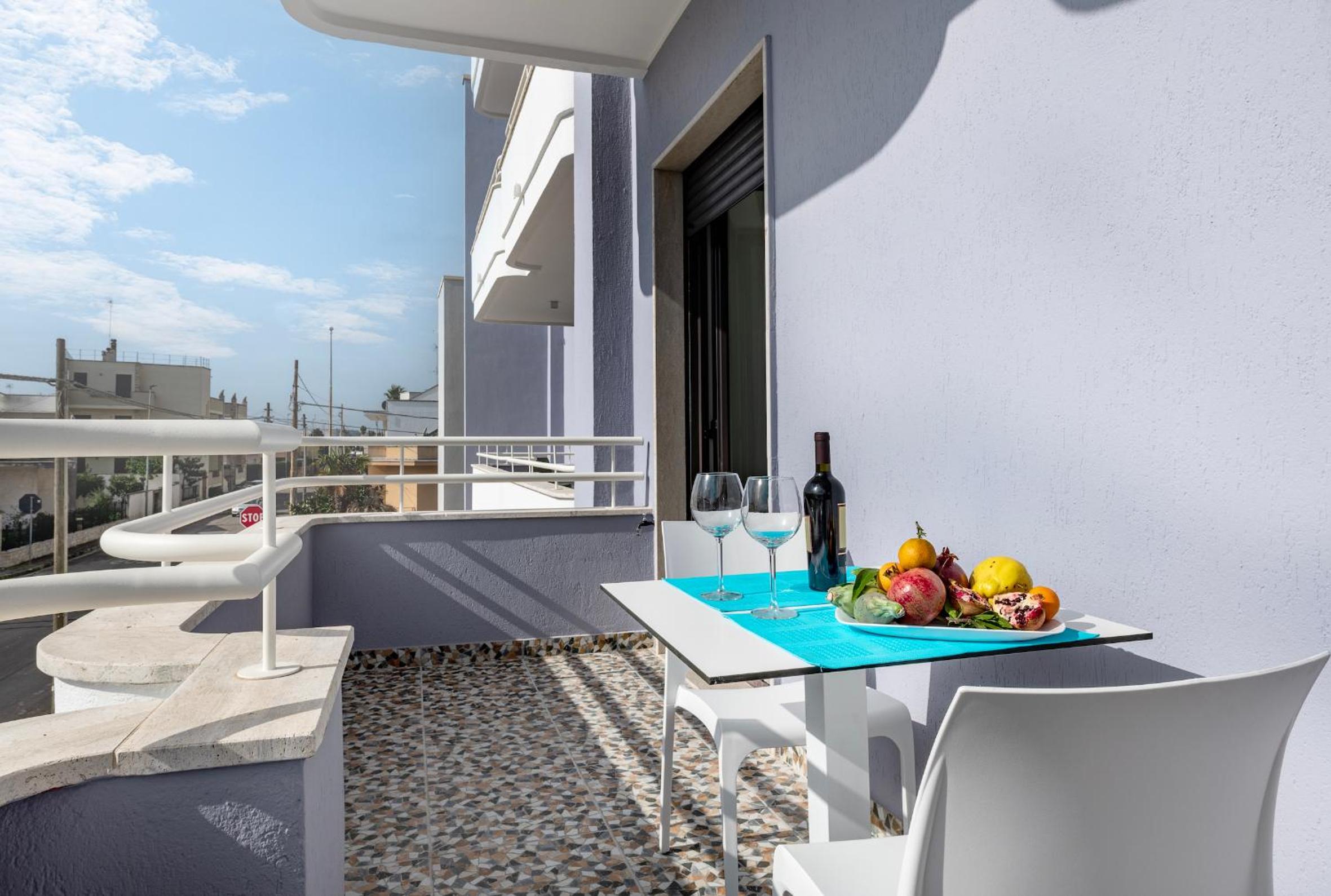 Double Room with Balcony photo 3