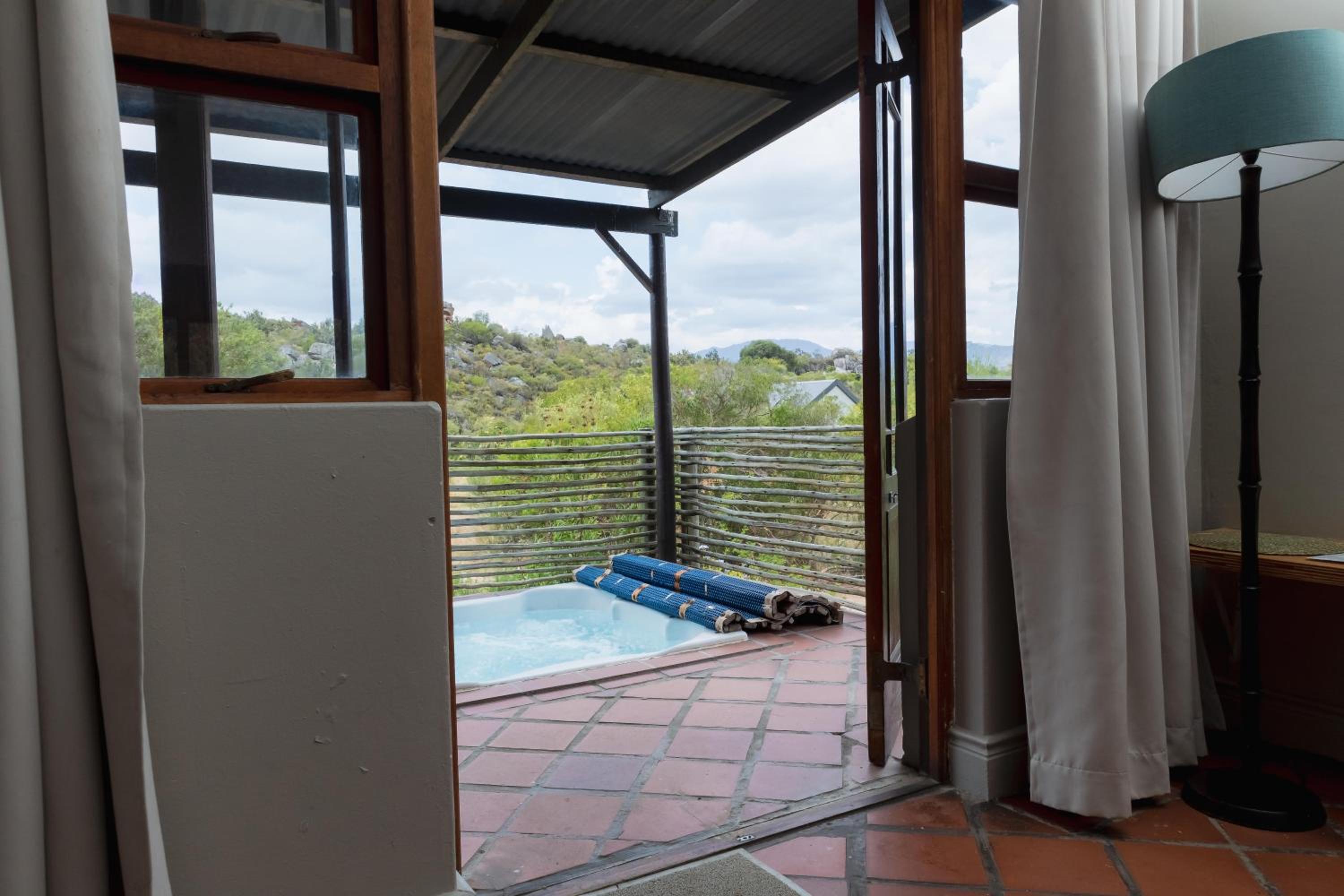 Two-Bedroom Cottage - Photo 4