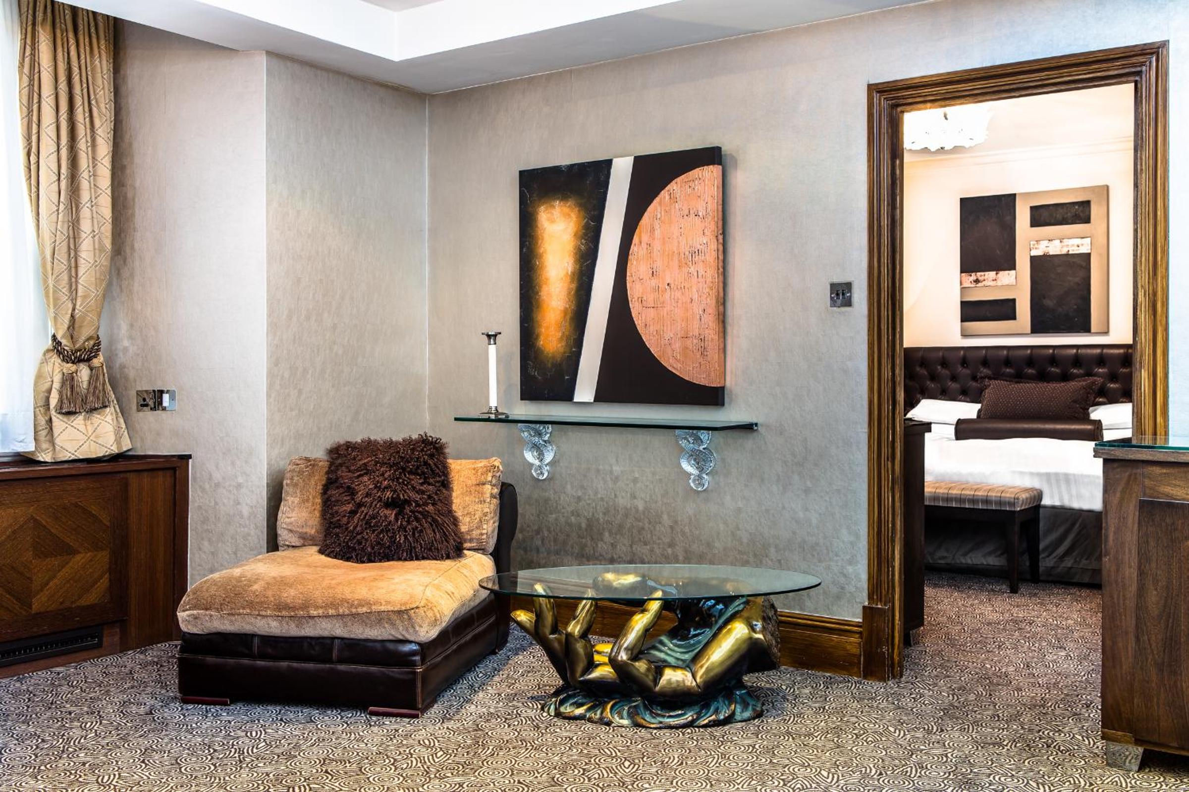 King Magistrate Suite
