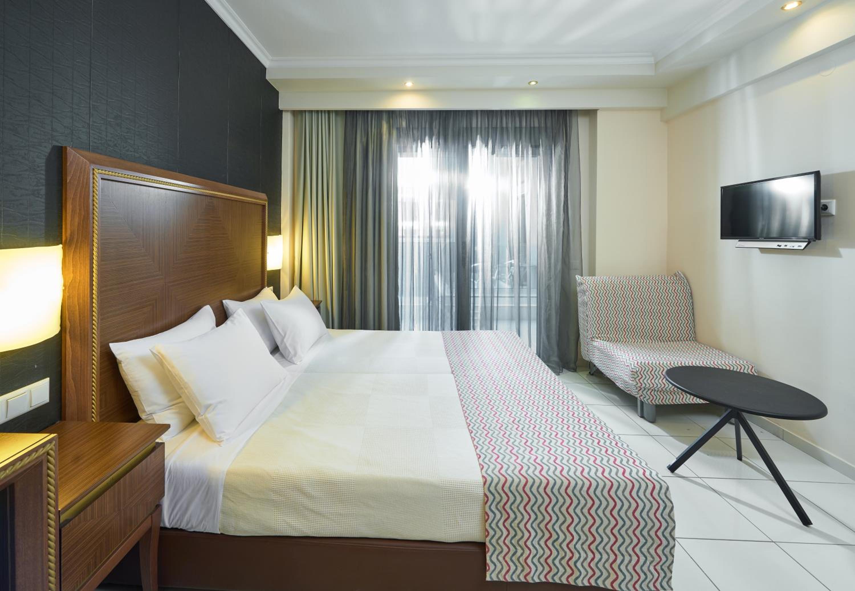 Standard Double or Twin Room photo 3