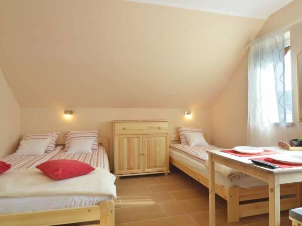 Triple Room with Bathroom photo 1