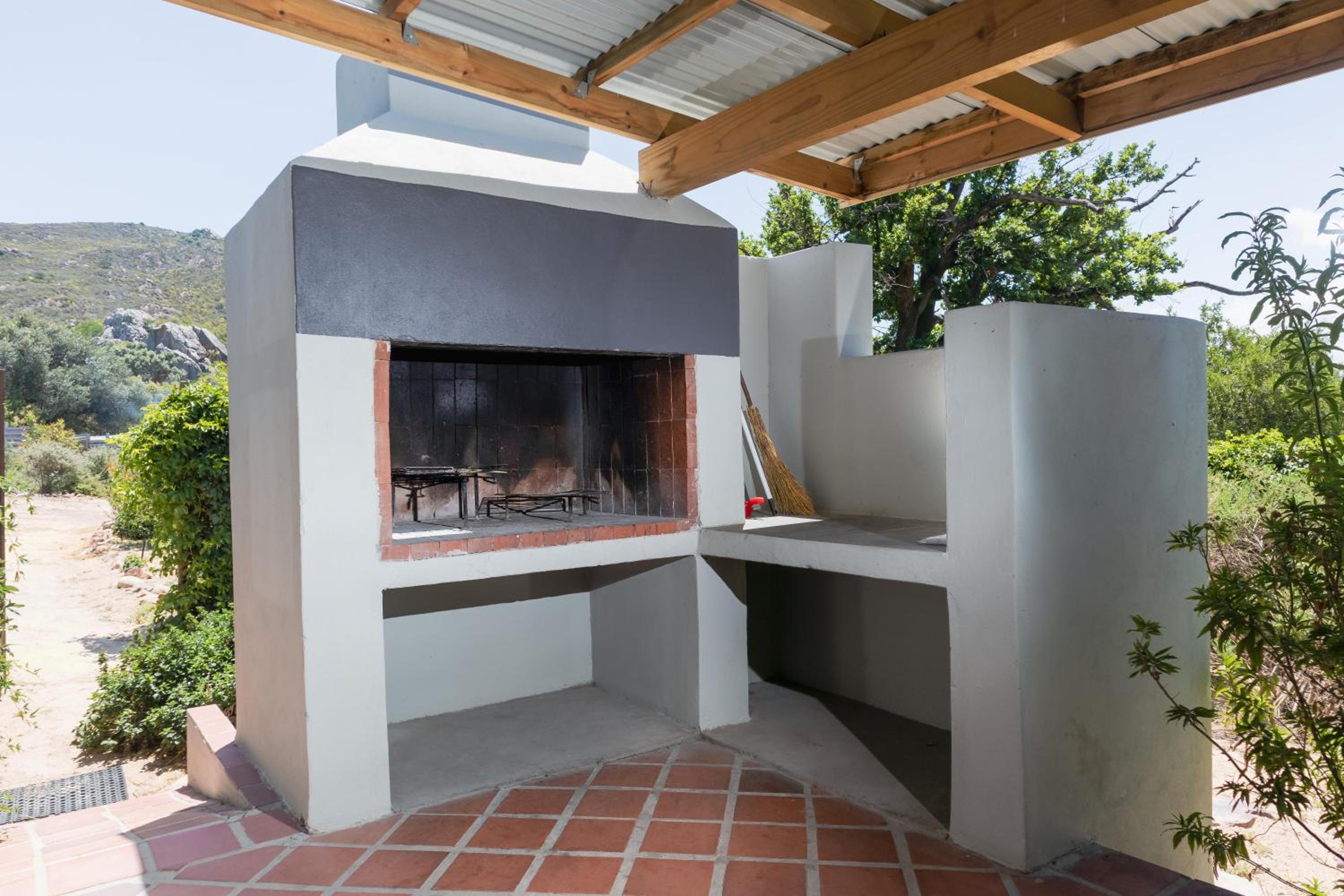Two-Bedroom Cottage - Photo 9