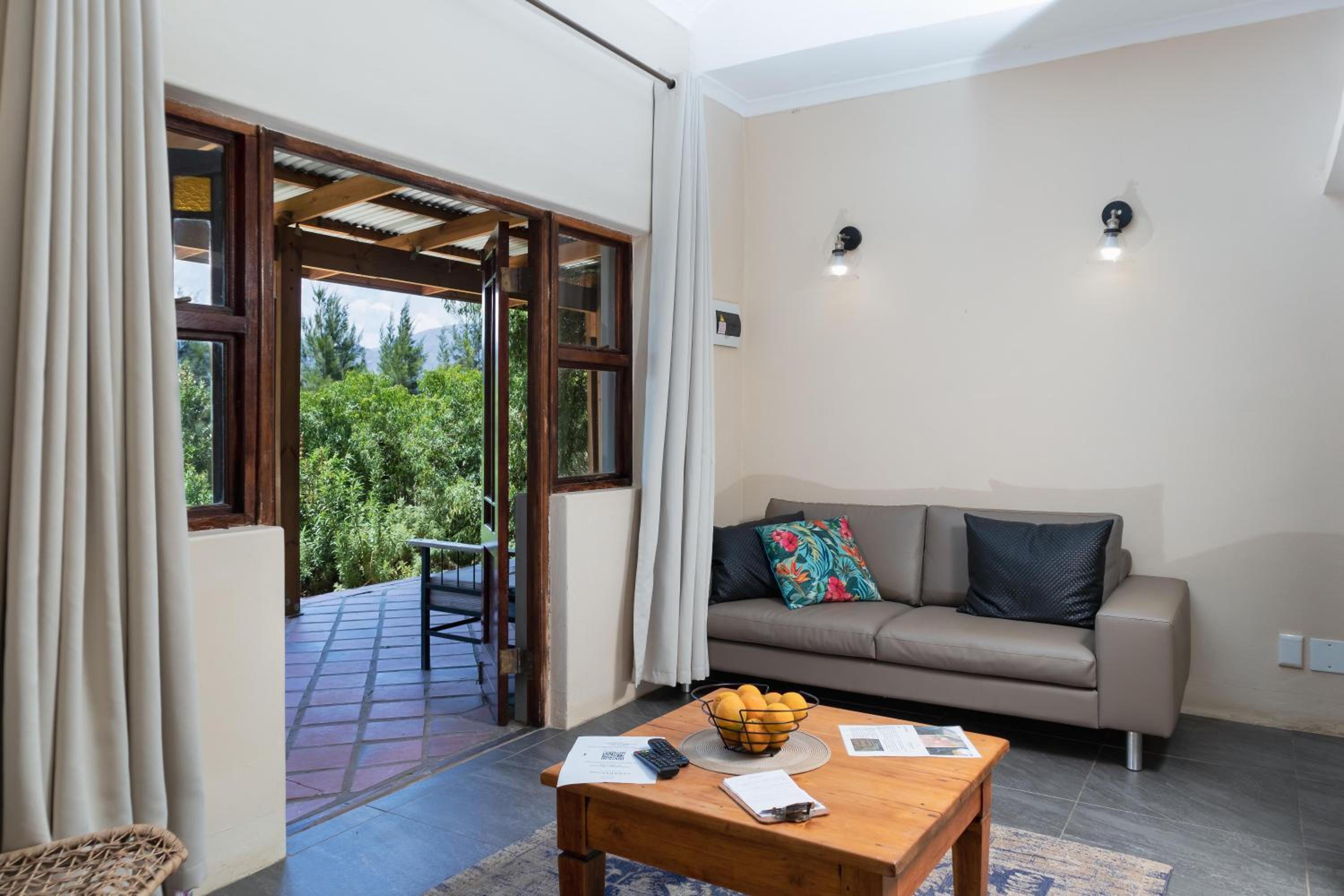 Luxury Honeymoon Suite photo 3